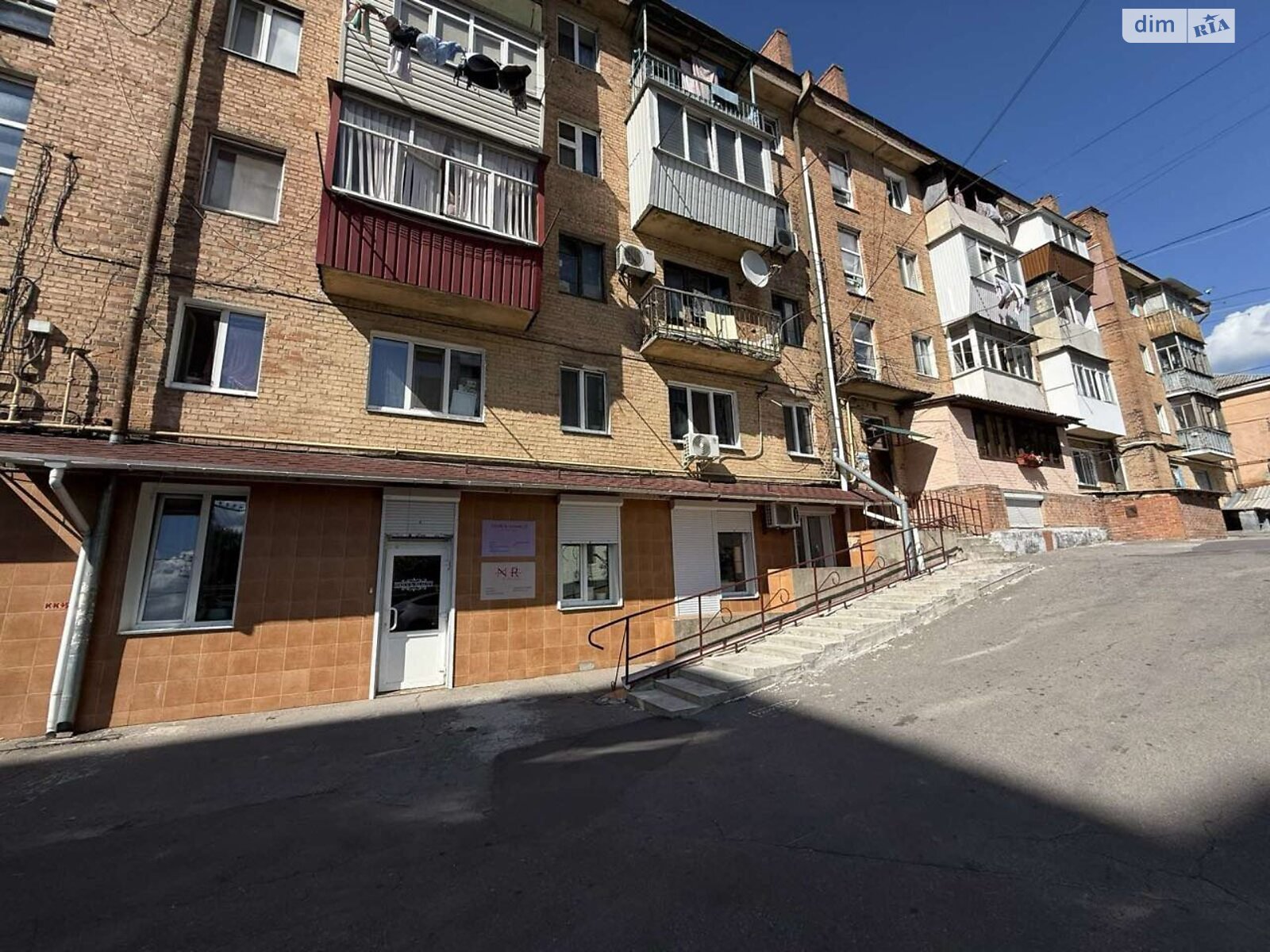 Коммерческое помещение в Виннице, продажа по Брацлавская улица 29, район Замостье, цена: 65 000 долларов за объект фото 1 Коммерческое помещение в Виннице, продажа по Брацлавская улица 29, район Замостье, цена: 65 000 долларов за объект фото 1