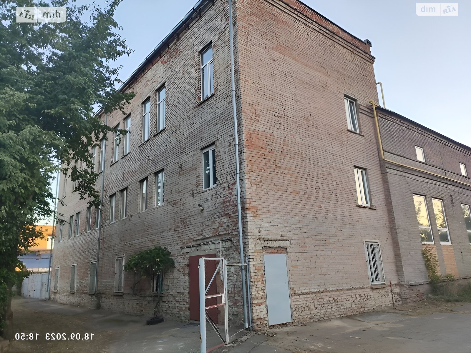 Коммерческое помещение в Виннице, продажа по Академика Янгеля улица 4, район Замостянский, цена: 370 000 долларов за объект фото 1 Коммерческое помещение в Виннице, продажа по Академика Янгеля улица 4, район Замостянский, цена: 370 000 долларов за объект фото 1