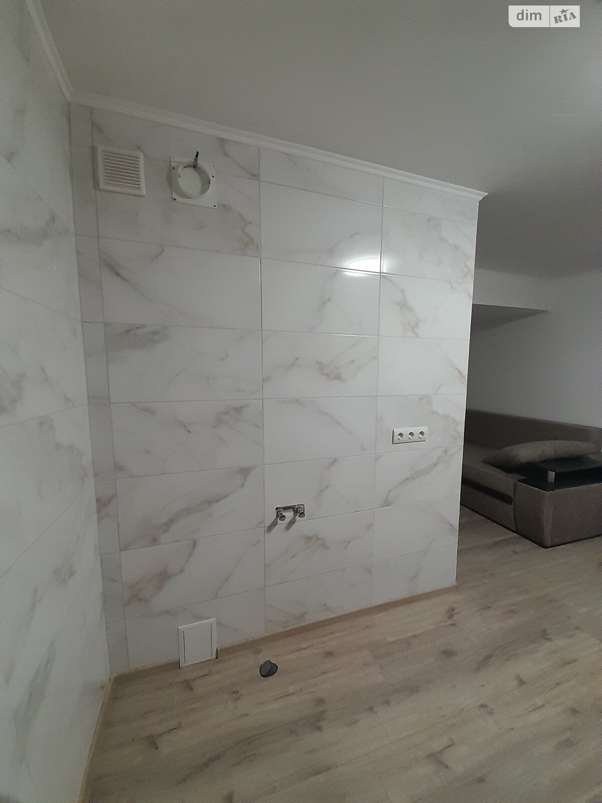 Коммерческое помещение в Вишневом, Железнодорожная улица, цена: продажи 86 000 долларов за объект фото 1 Коммерческое помещение в Вишневом, Железнодорожная улица, цена продажи: 86 000 долларов за объект фото 1