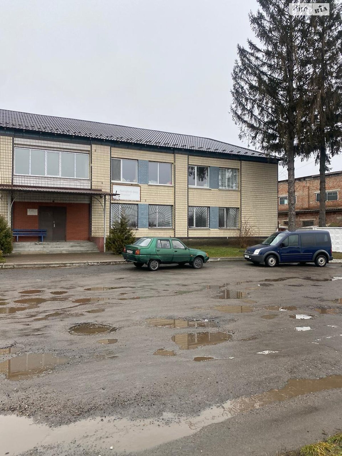 Коммерческое помещение в Володарке, Мира переулок, цена: продажи 750 000 долларов за объект фото 1 Коммерческое помещение в Володарке, Мира переулок, цена продажи: 750 000 долларов за объект фото 1