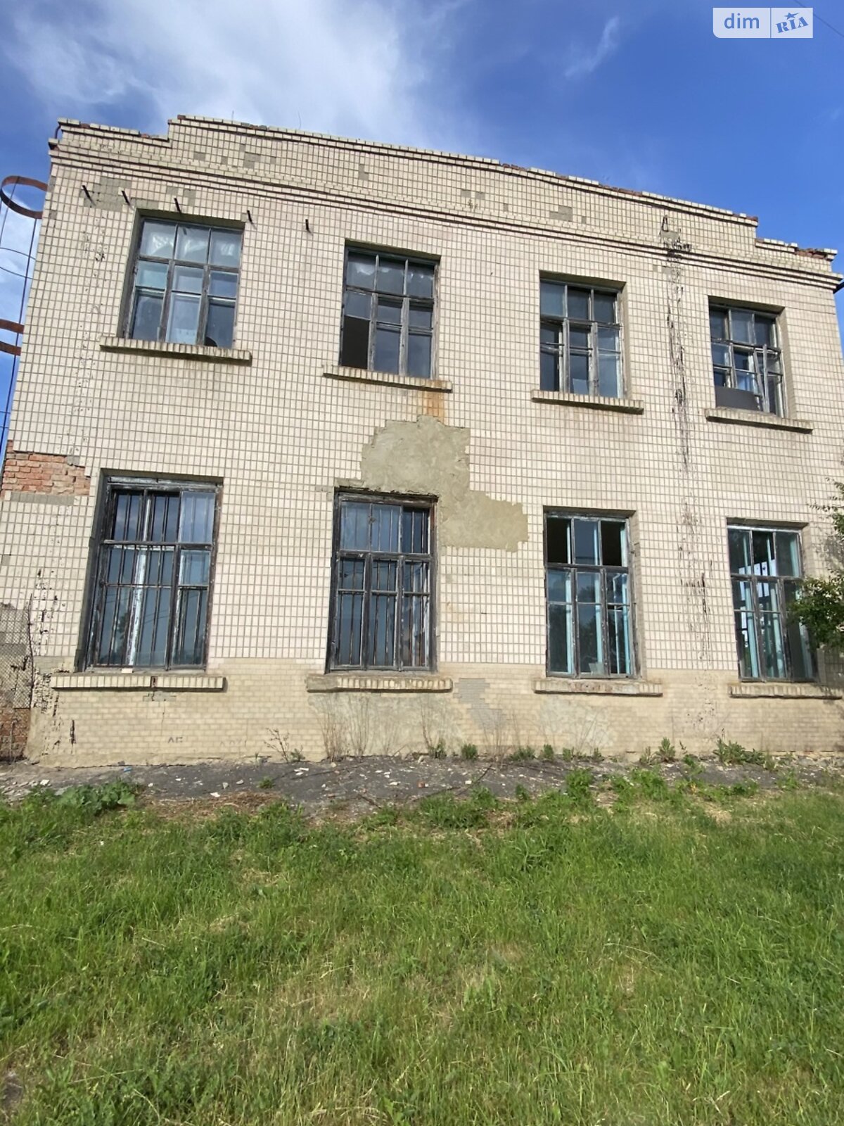 Комерційне приміщення в Вороновиці, Молодіжна вулиця, ціна продажу: 26 000 доларів за об’єкт фото 1 Комерційне приміщення в Вороновиці, Молодіжна вулиця, ціна продажу: 26 000 доларів за об’єкт фото 1