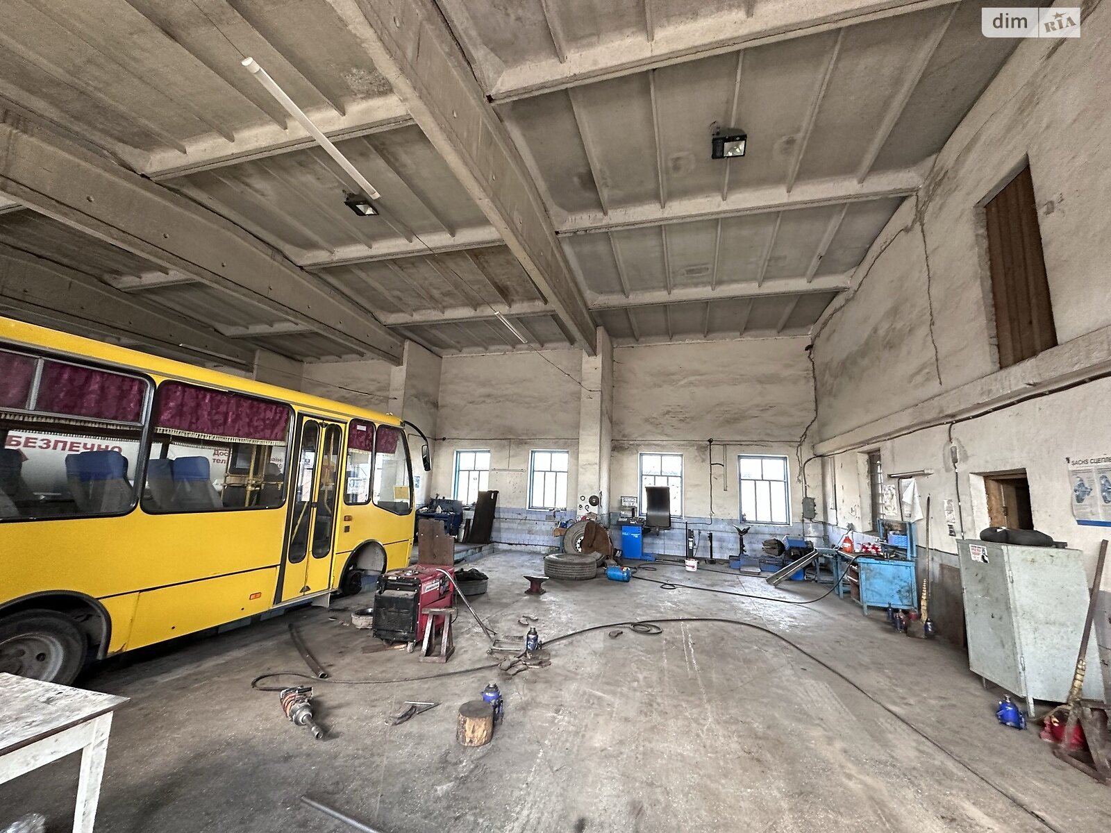 Коммерческое помещение в Войтовцы, ул. Героев Украины 5, цена: продажи 290 000 долларов за объект фото 1 Коммерческое помещение в Войтовцы, ул. Героев Украины 5, цена продажи: 290 000 долларов за объект фото 1
