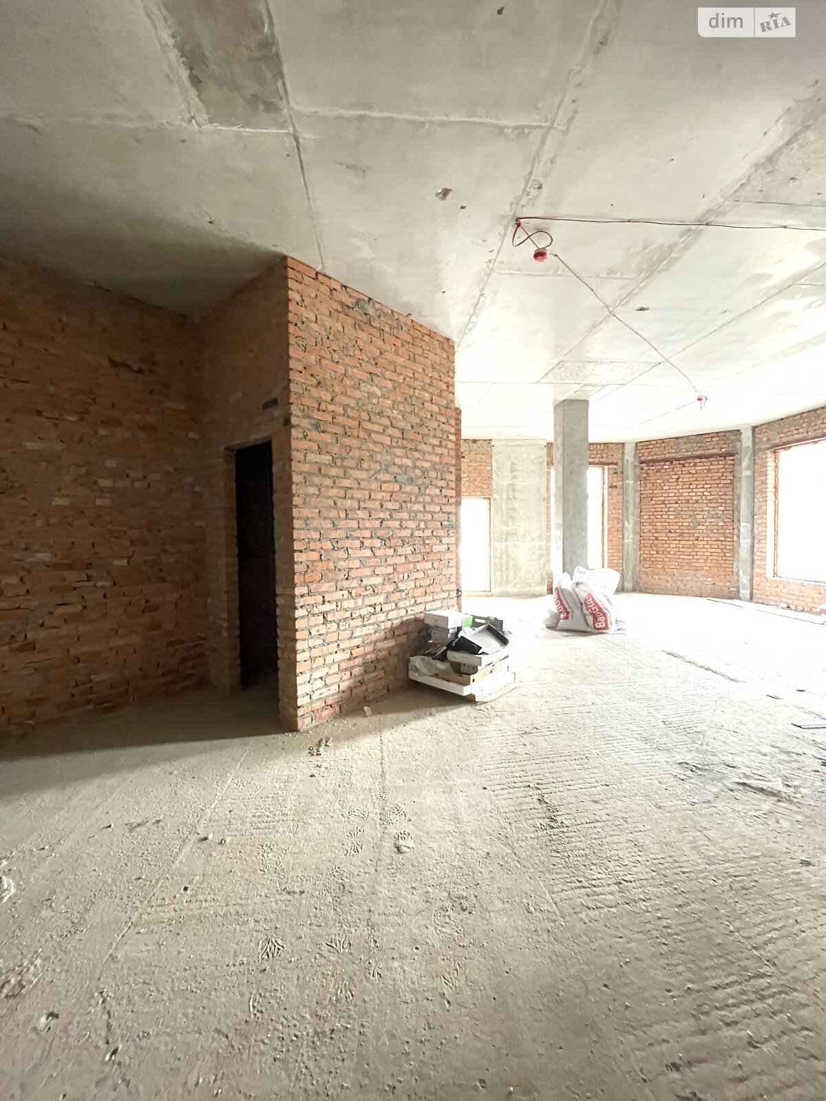 Коммерческое помещение в Вышгороде, продажа по Борисо-Глебская (Ватутина) улица 111, район Межигорья, цена: 60 000 долларов за объект фото 1 Коммерческое помещение в Вышгороде, продажа по Борисо-Глебская (Ватутина) улица 111, район Межигорья, цена: 60 000 долларов за объект фото 1