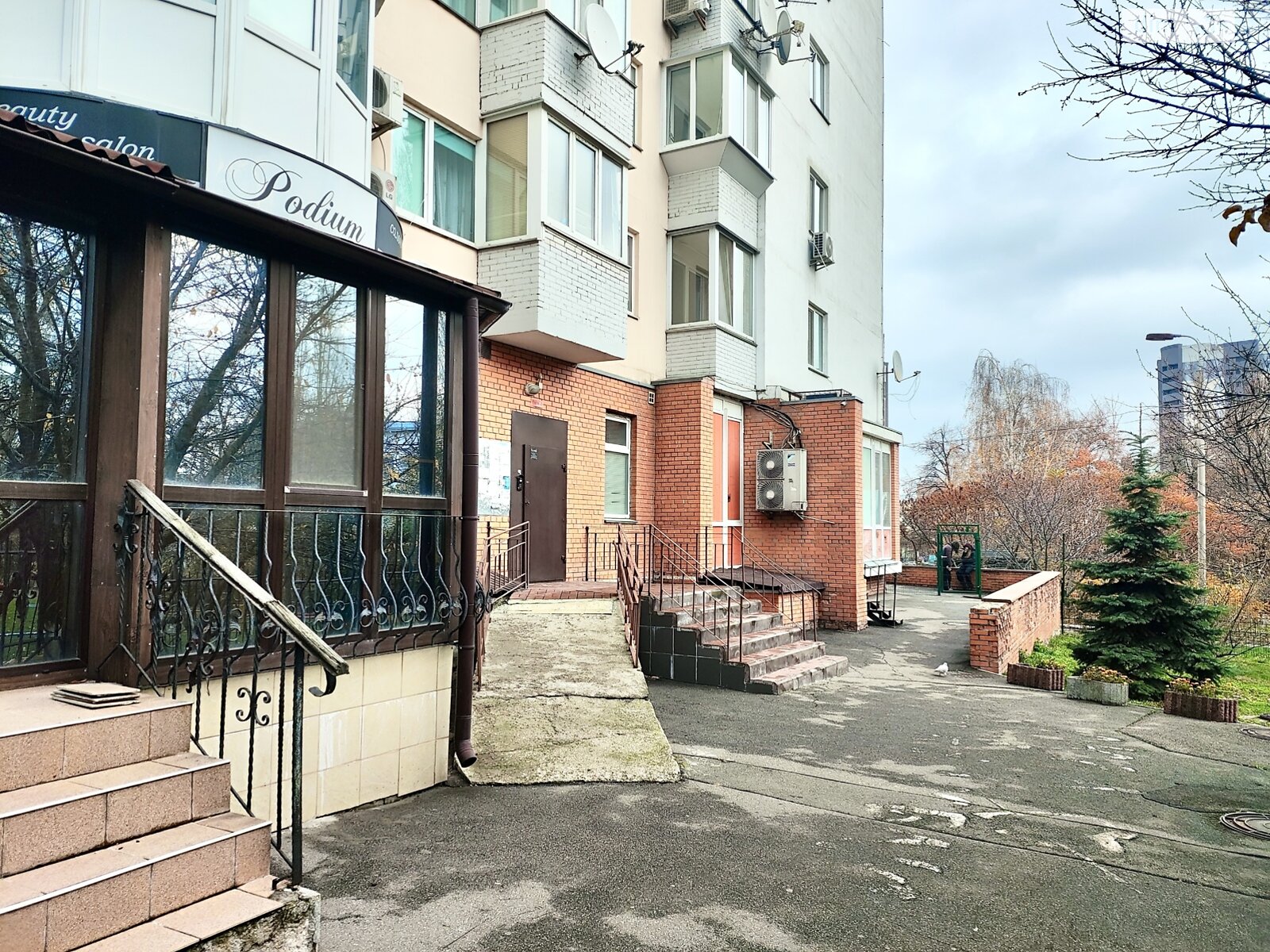 Коммерческое помещение в Вышгороде, продажа по Шевченко площадь 3, район Вышгород, цена: 65 900 долларов за объект фото 1 Коммерческое помещение в Вышгороде, продажа по Шевченко площадь 3, район Вышгород, цена: 65 900 долларов за объект фото 1