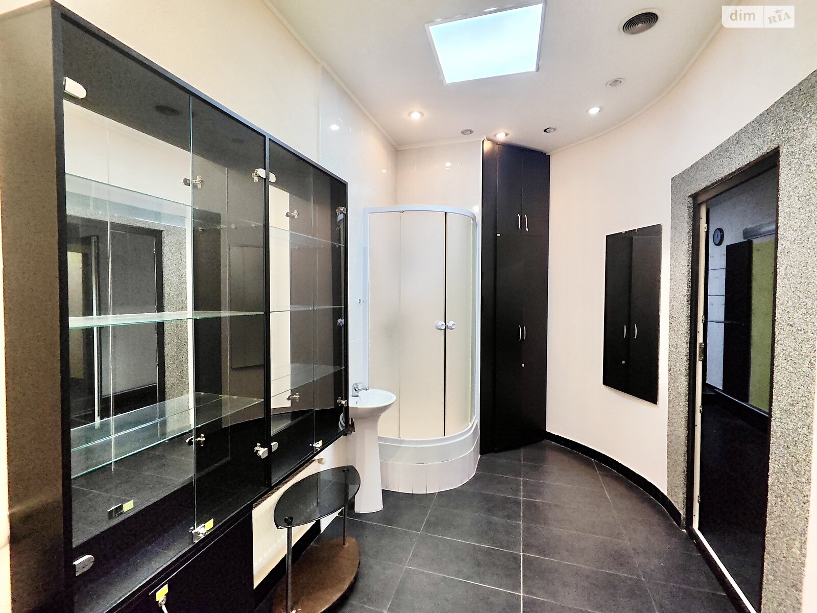 Коммерческое помещение в Вышгороде, продажа по Шевченко площадь 3, район Вышгород, цена: 65 900 долларов за объект фото 1 Коммерческое помещение в Вышгороде, продажа по Шевченко площадь 3, район Вышгород, цена: 65 900 долларов за объект фото 1