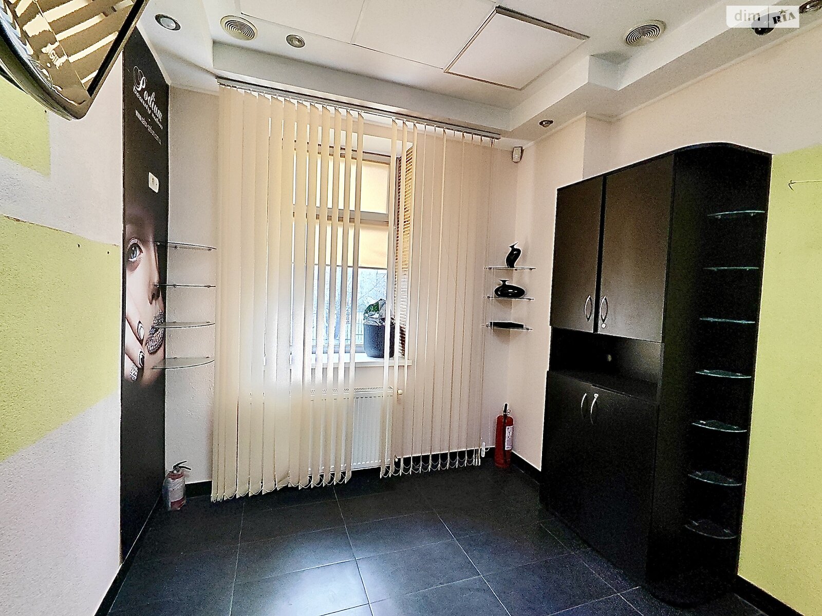 Коммерческое помещение в Вышгороде, продажа по Шевченко площадь 3, район Вышгород, цена: 65 900 долларов за объект фото 1 Коммерческое помещение в Вышгороде, продажа по Шевченко площадь 3, район Вышгород, цена: 65 900 долларов за объект фото 1