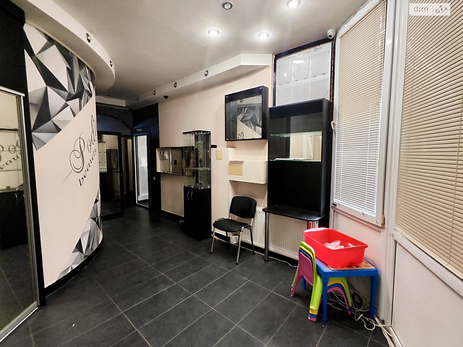 Коммерческое помещение в Вышгороде, продажа по Шевченко площадь 3, район Вышгород, цена: 65 900 долларов за объект фото 1 Коммерческое помещение в Вышгороде, продажа по Шевченко площадь 3, район Вышгород, цена: 65 900 долларов за объект фото 1