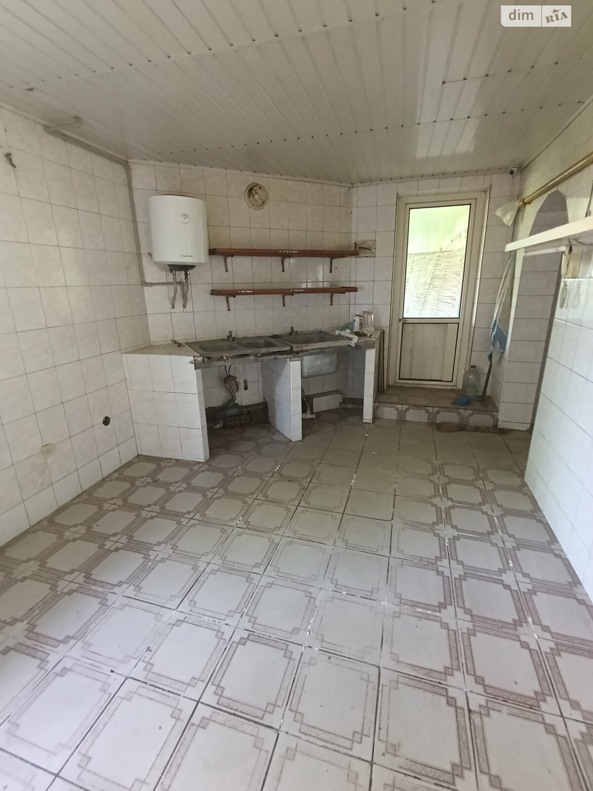 Коммерческое помещение в Высоком, продажа по Ощепочная улица, цена: 250 000 долларов за объект фото 1 Коммерческое помещение в Высоком, продажа по Ощепочная улица, цена: 250 000 долларов за объект фото 1