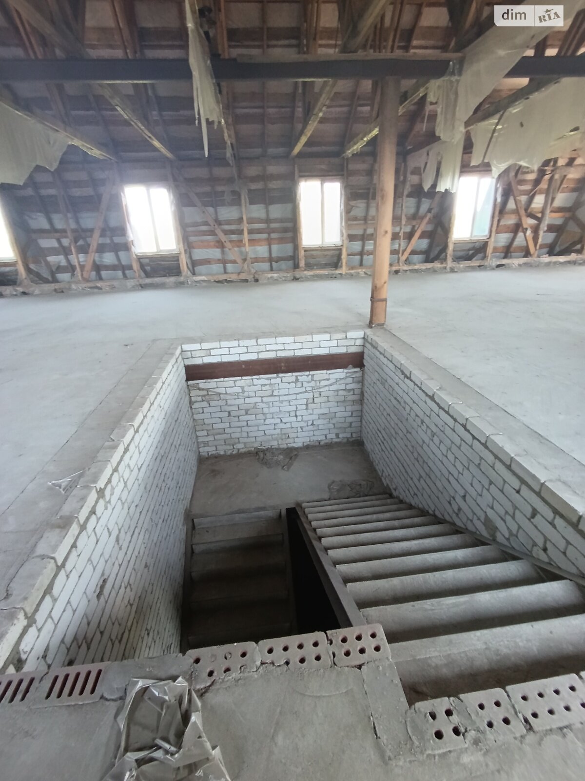 Коммерческое помещение в Высоком, продажа по Ощепочная улица, цена: 250 000 долларов за объект фото 1 Коммерческое помещение в Высоком, продажа по Ощепочная улица, цена: 250 000 долларов за объект фото 1