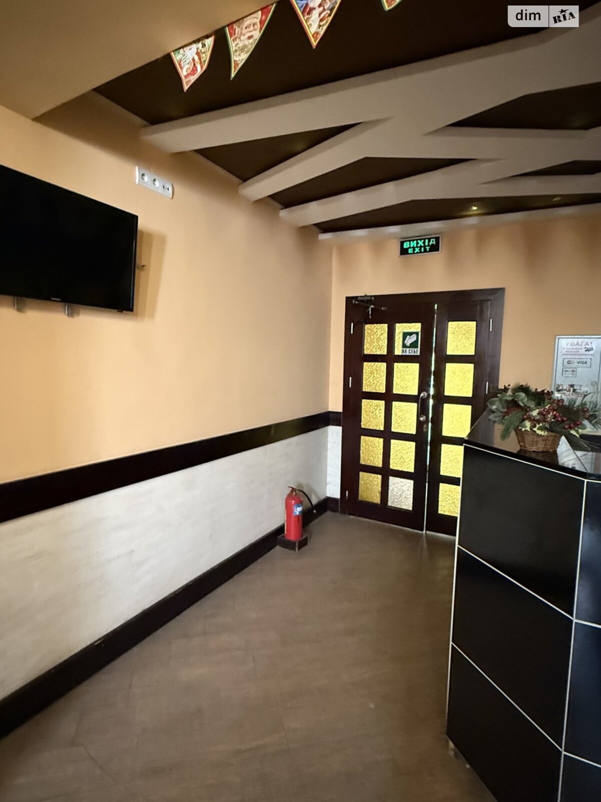 Коммерческое помещение в Татарове, вулиця Героїв Майдану, цена: продажи 420 000 долларов за объект фото 1 Коммерческое помещение в Татарове, вулиця Героїв Майдану, цена продажи: 420 000 долларов за объект фото 1