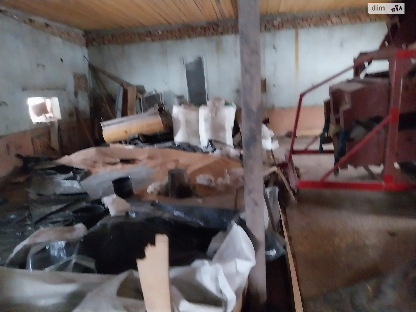 Коммерческое помещение в Ялтушкове, Соборная улица, цена: продажи 28 000 долларов за объект фото 1 Коммерческое помещение в Ялтушкове, Соборная улица, цена продажи: 28 000 долларов за объект фото 1