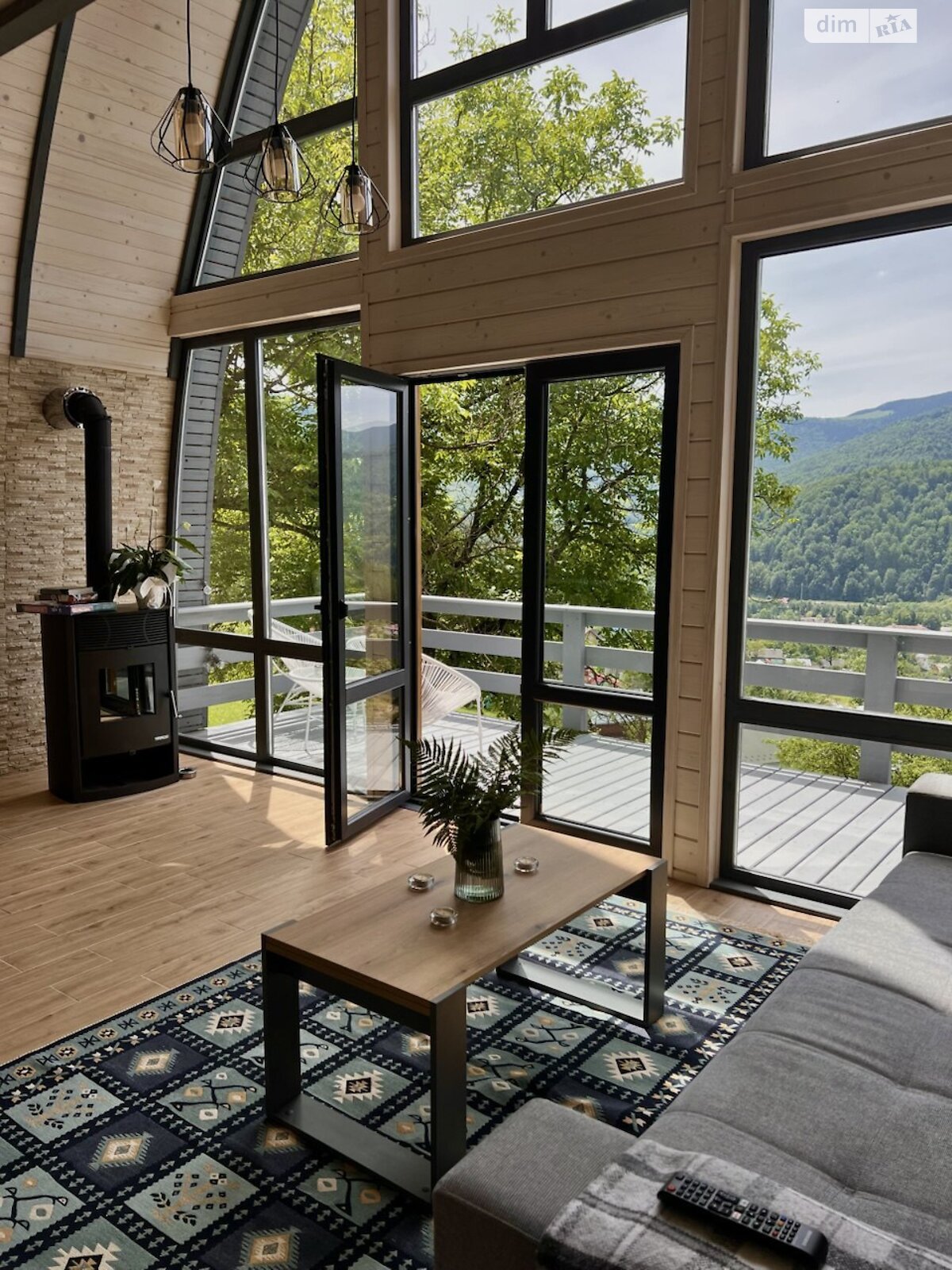 Коммерческое помещение в Яремче, Ивана Франко улица, цена продажи: 400 000 долларов за объект фото 1