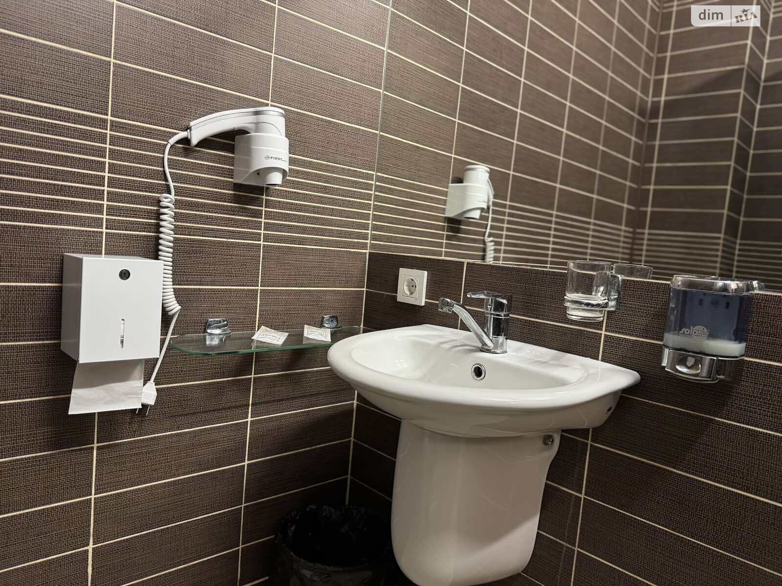 Коммерческое помещение в Севериновке, Богдана Хмельницкого улица 2, цена продажи: 1 020 000 долларов за объект фото 1