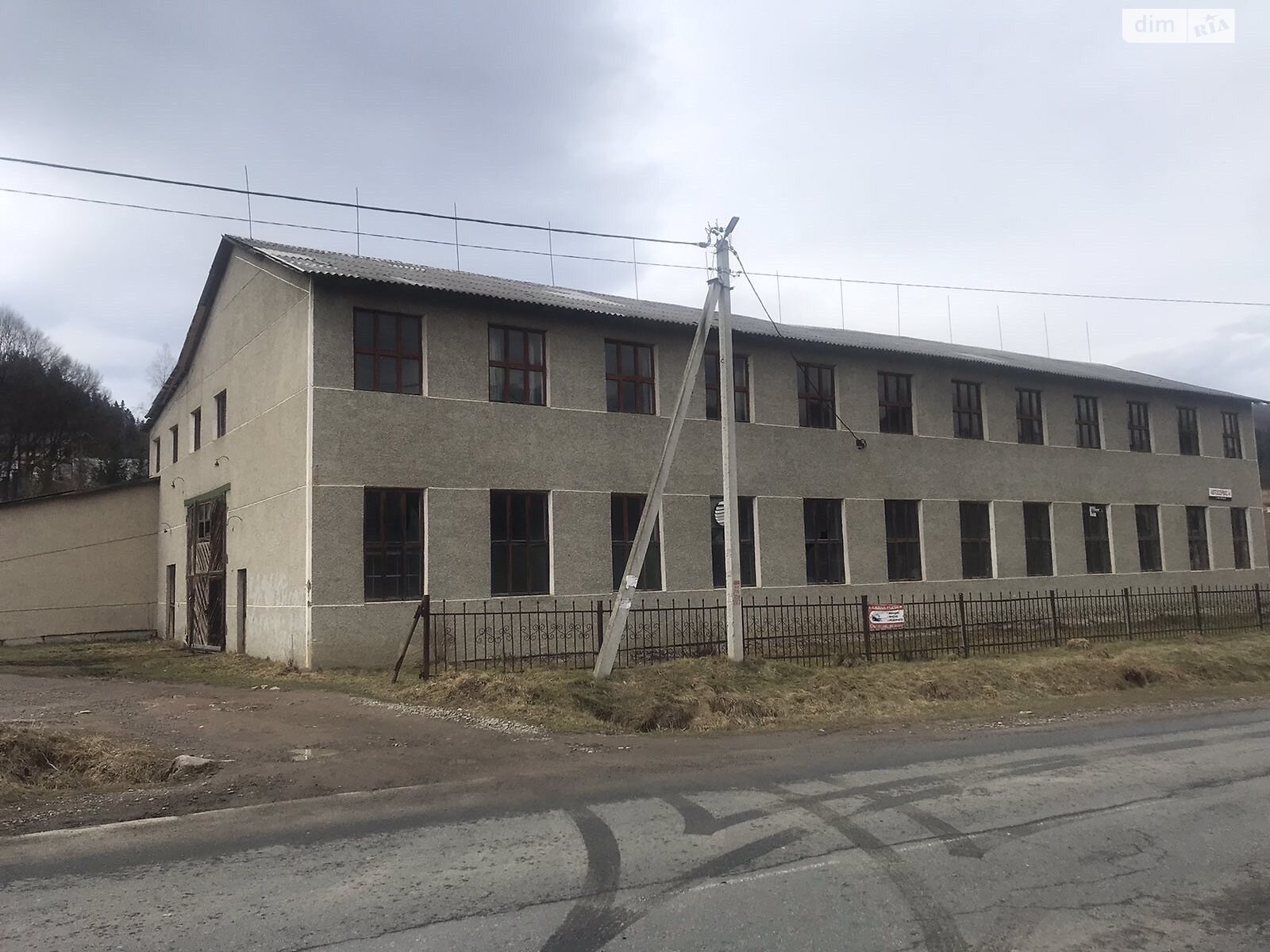 Коммерческое помещение в Яворове, Петруші, цена: продажи 350 000 долларов за объект фото 1 Коммерческое помещение в Яворове, Петруші, цена продажи: 350 000 долларов за объект фото 1