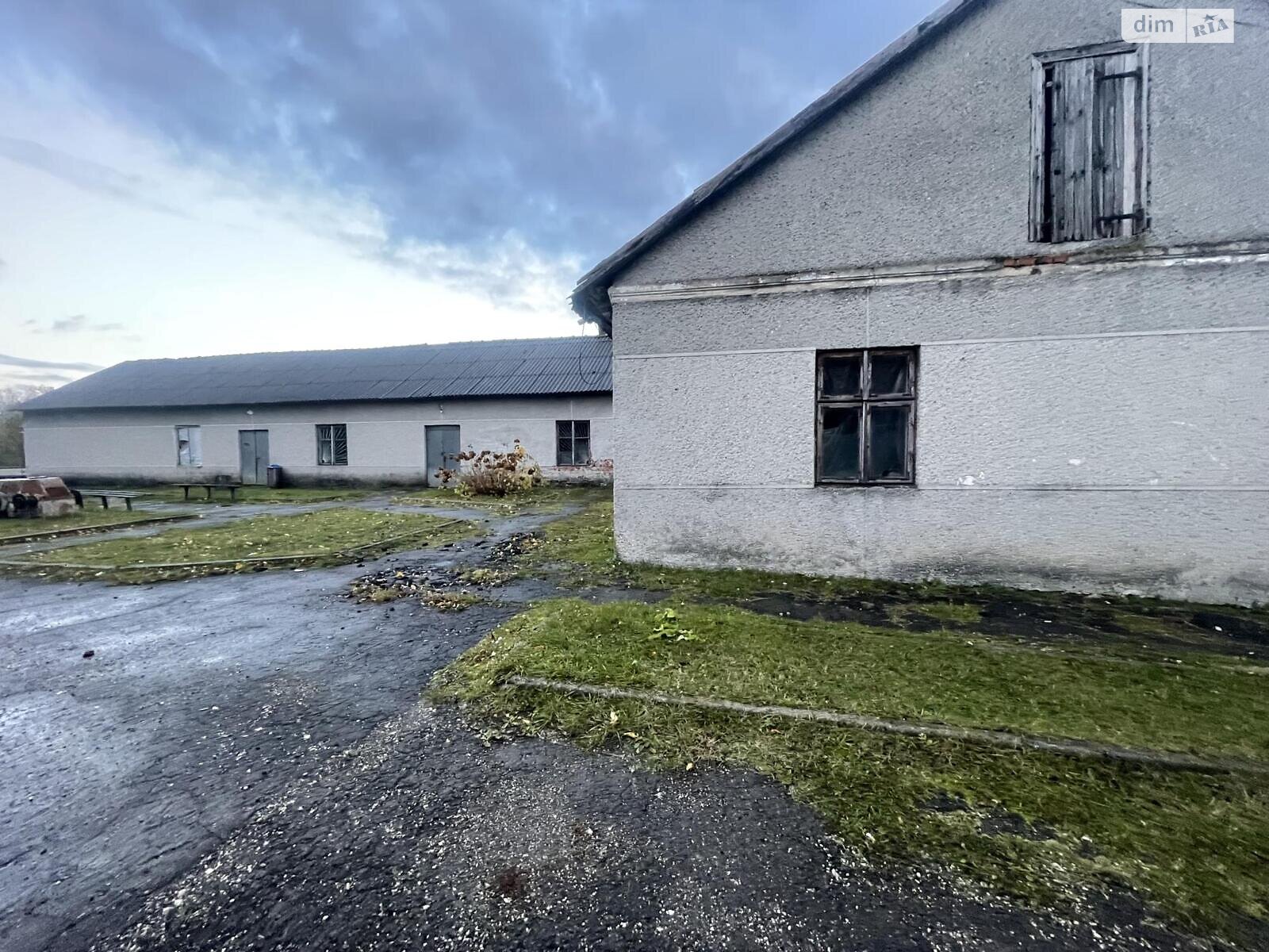 Коммерческое помещение в Заложцах, Набережная улица, цена продажи: 400 000 долларов за объект фото 1