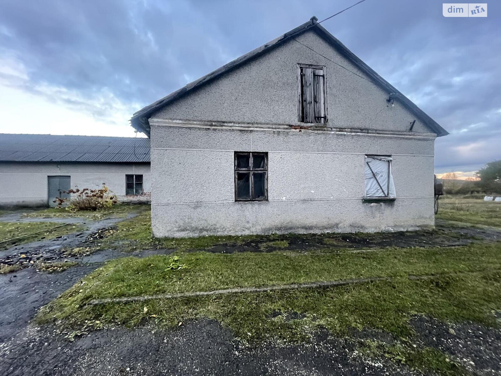 Коммерческое помещение в Заложцах, Набережная улица, цена продажи: 400 000 долларов за объект фото 1