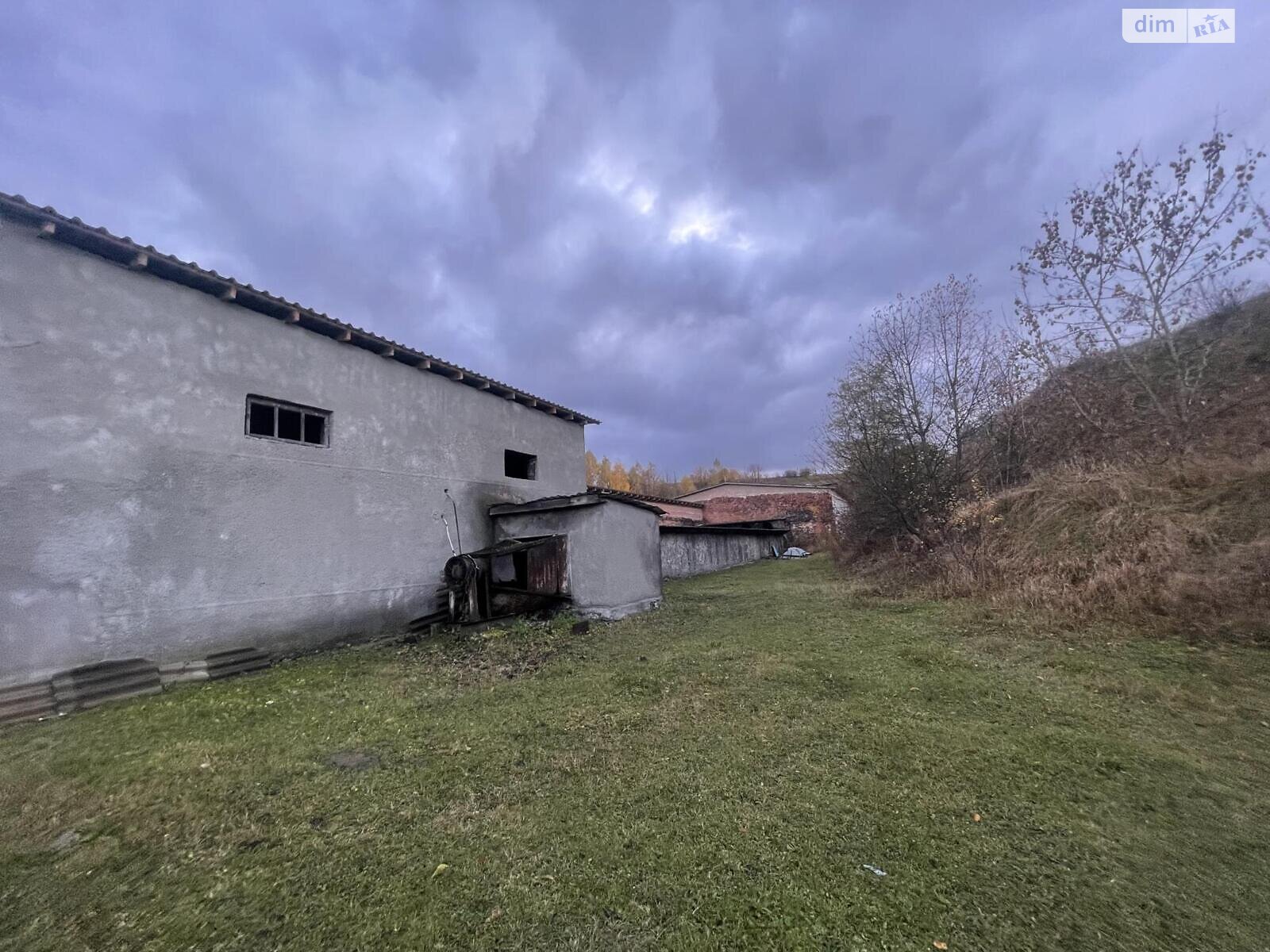 Коммерческое помещение в Заложцах, Набережная улица, цена продажи: 400 000 долларов за объект фото 1