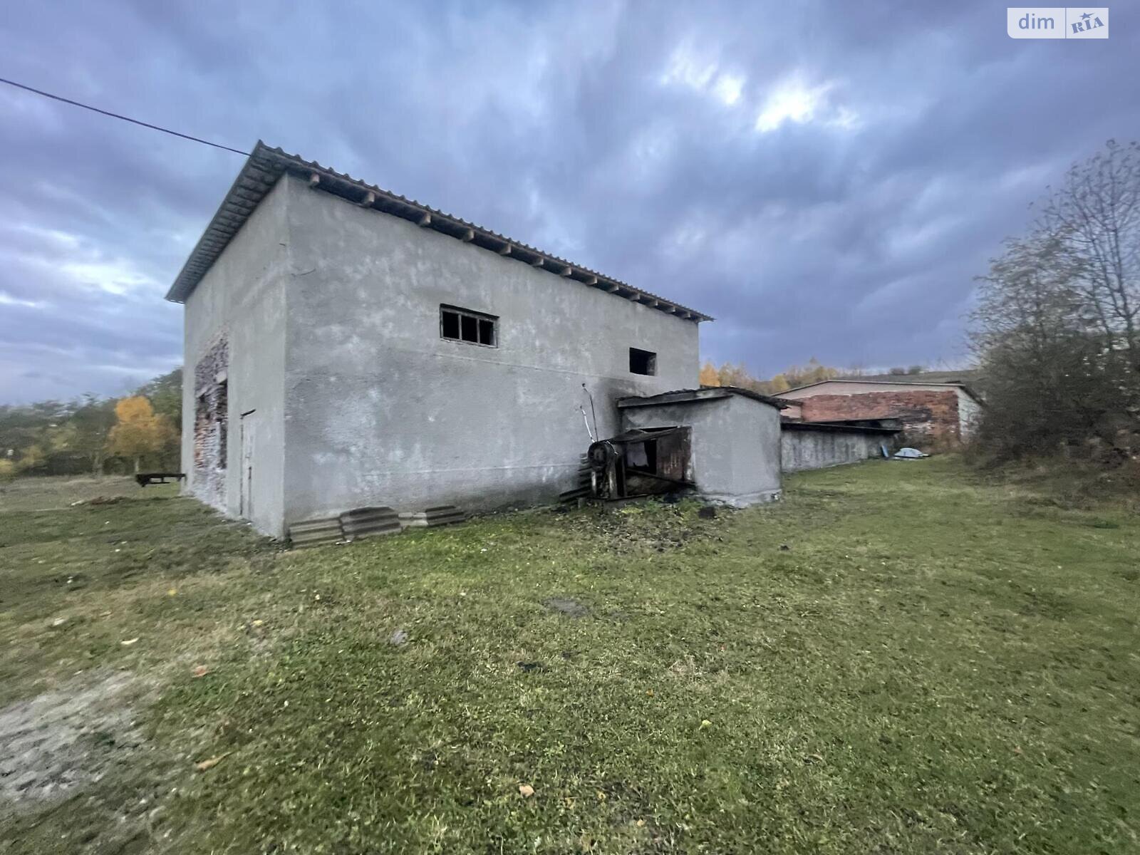 Коммерческое помещение в Заложцах, Набережная улица, цена продажи: 400 000 долларов за объект фото 1