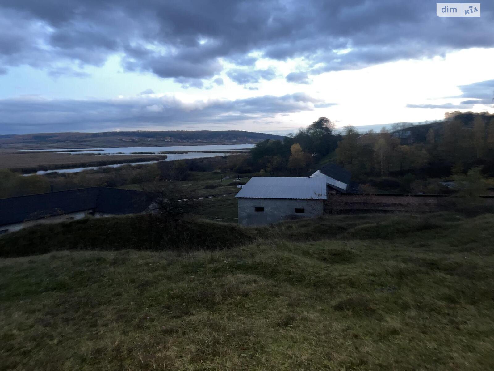 Коммерческое помещение в Заложцах, Набережная улица, цена продажи: 400 000 долларов за объект фото 1