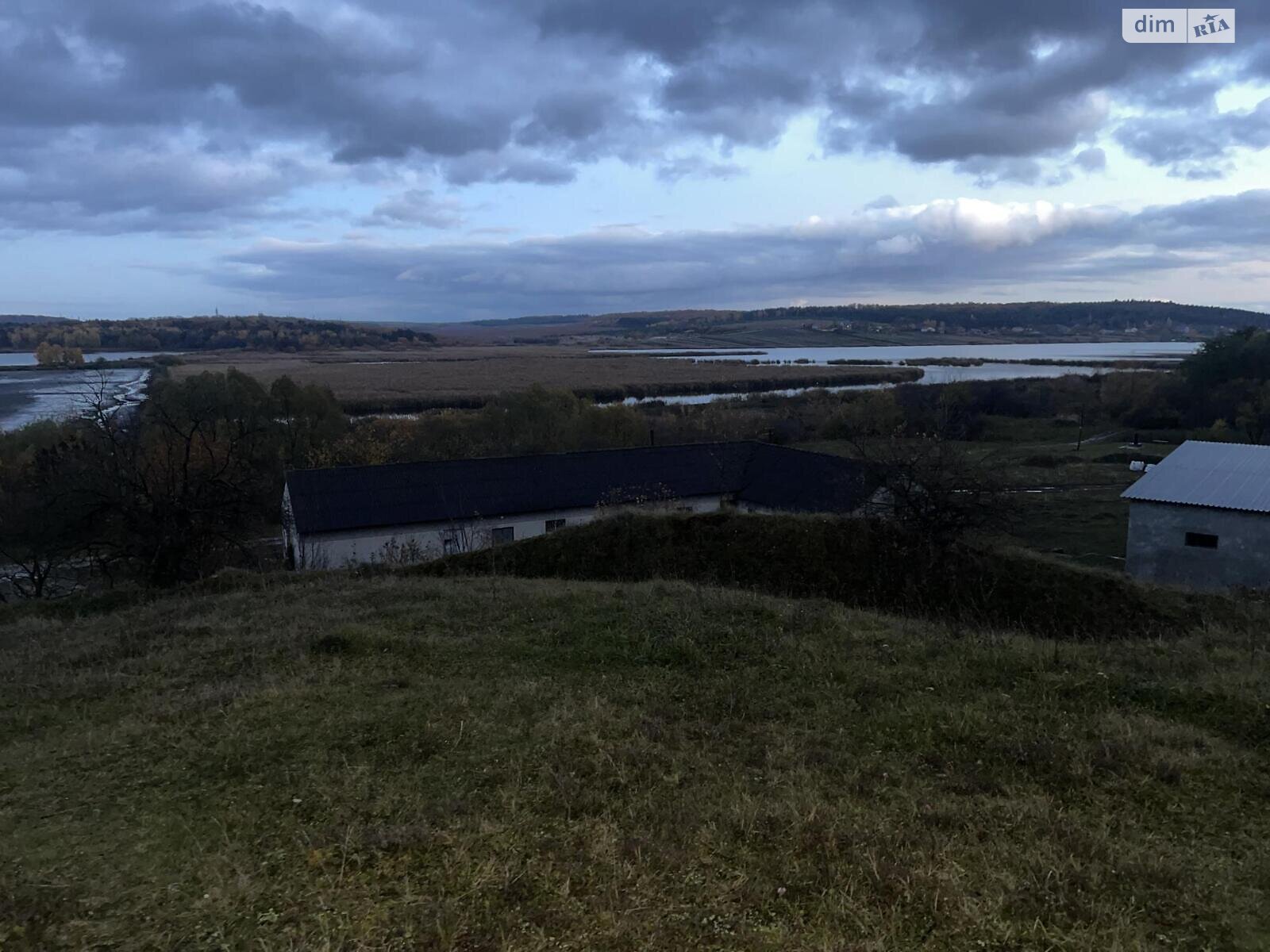 Коммерческое помещение в Заложцах, Набережная улица, цена продажи: 400 000 долларов за объект фото 1