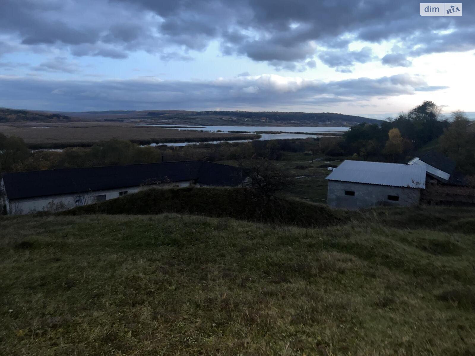 Коммерческое помещение в Заложцах, Набережная улица, цена продажи: 400 000 долларов за объект фото 1