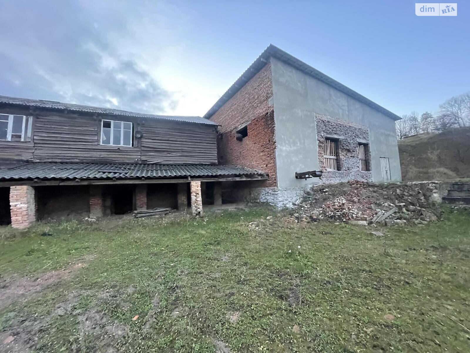 Коммерческое помещение в Заложцах, Набережная улица, цена продажи: 400 000 долларов за объект фото 1