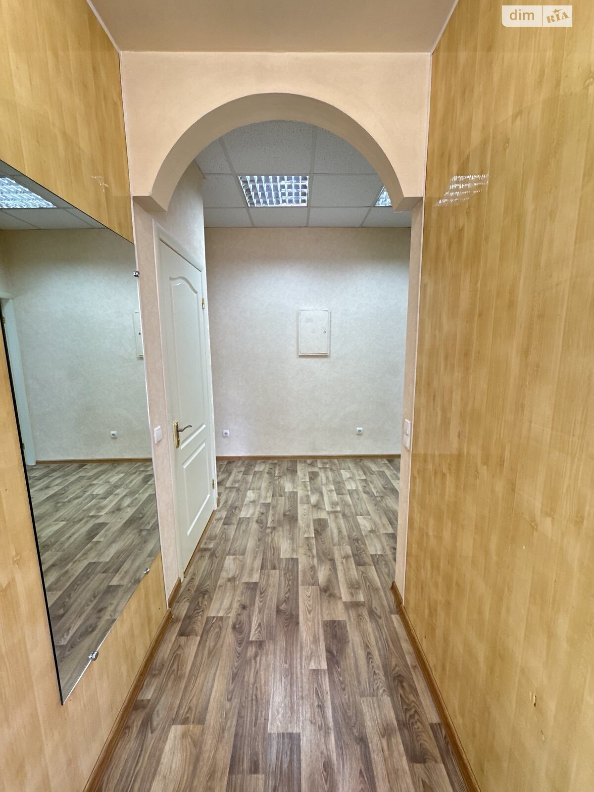 Комерційне приміщення в Запоріжжі, продаж по Жуковського вулиця, район Олександрівський (Жовтневий), ціна: 21 500 доларів за об’єкт фото 1