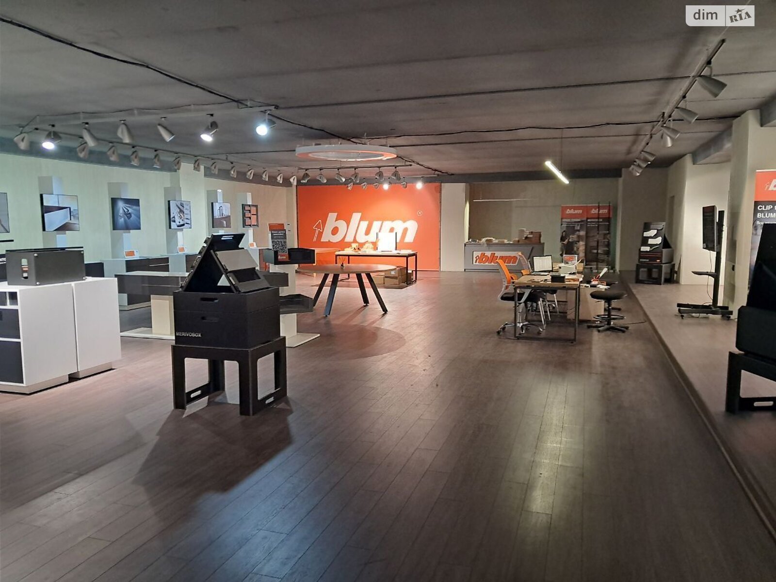 Коммерческое помещение в Запорожье, продажа по Казачья улица 7А, район Александровский (Жовтневый), цена: 260 000 долларов за объект фото 1 Коммерческое помещение в Запорожье, продажа по Казачья улица 7А, район Александровский (Жовтневый), цена: 260 000 долларов за объект фото 1