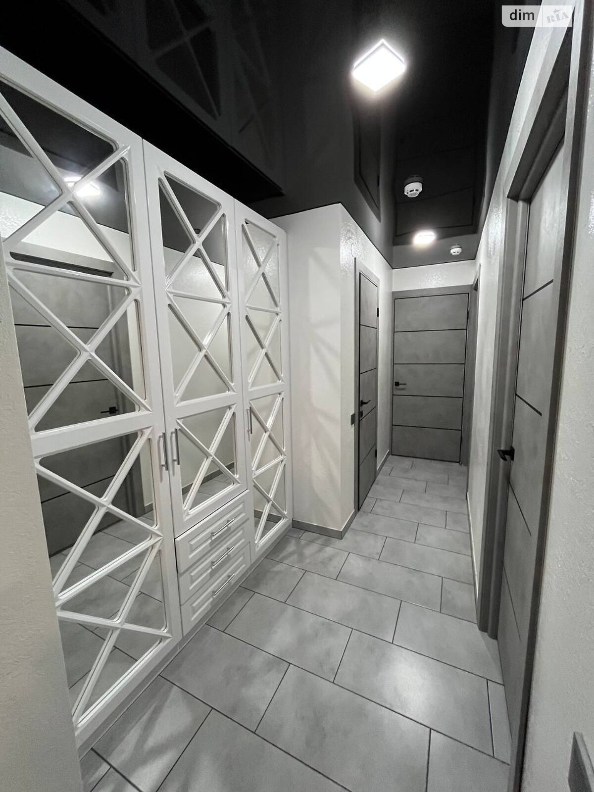 Комерційне приміщення в Запоріжжі, продаж по Василя Сергієнка (Задніпровська) вулиця, район Хортицький, ціна: 120 000 доларів за об’єкт фото 1