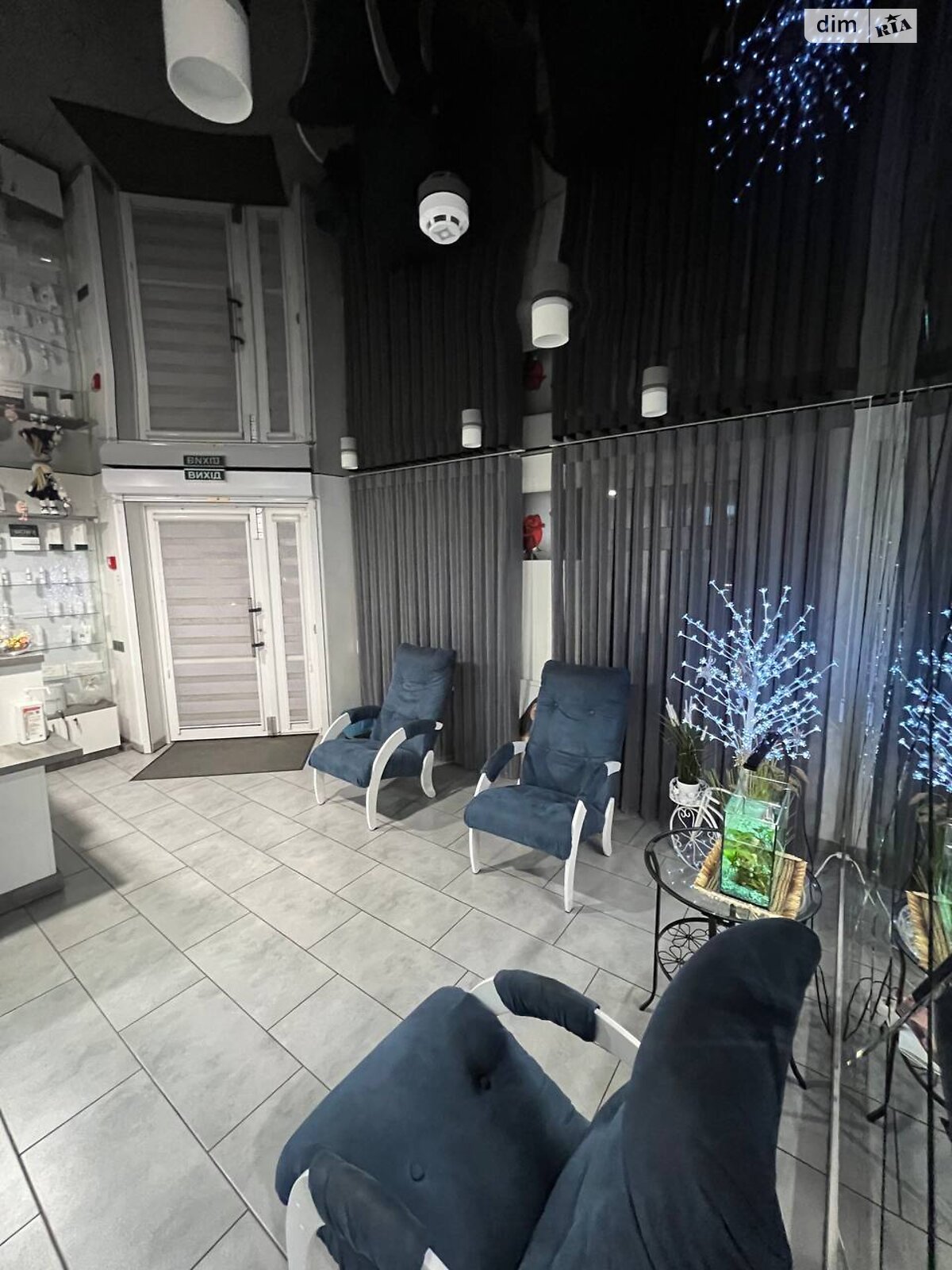 Комерційне приміщення в Запоріжжі, продаж по Василя Сергієнка (Задніпровська) вулиця, район Хортицький, ціна: 120 000 доларів за об’єкт фото 1