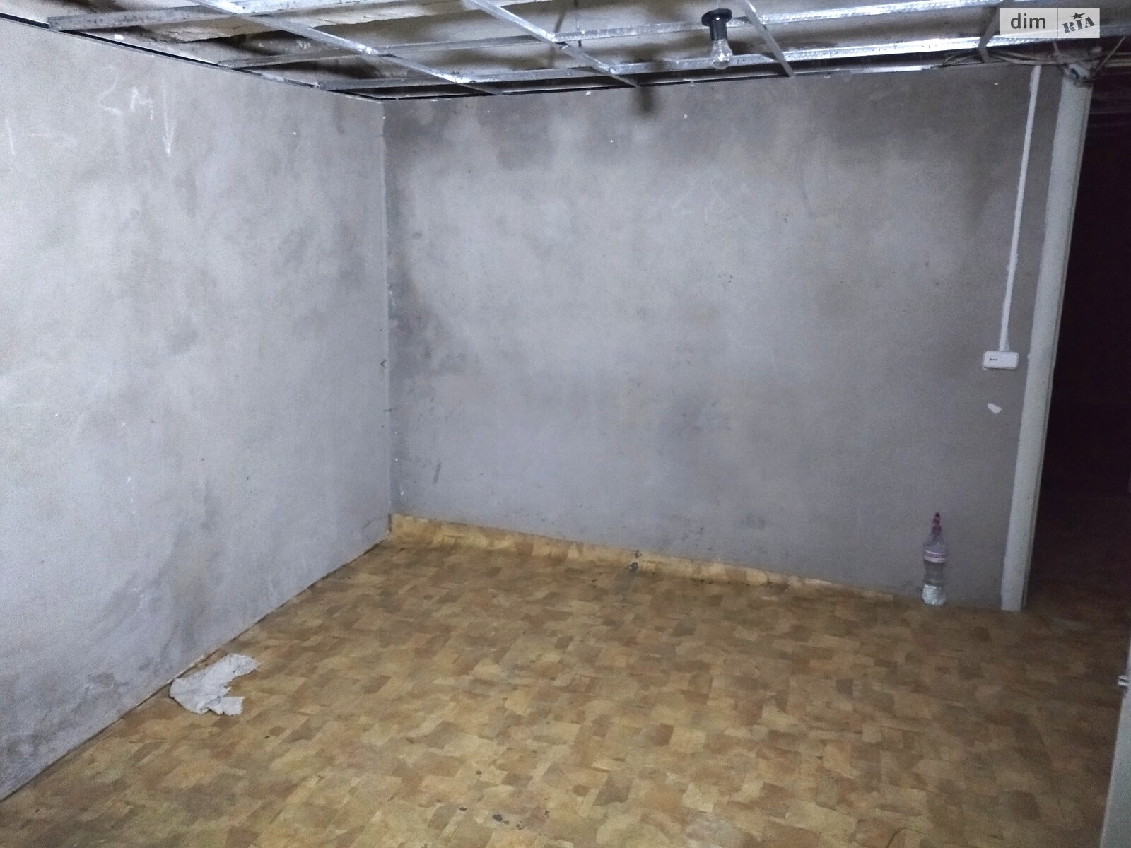 Комерційне приміщення в Запоріжжі, продаж по Соборний проспект 222, район Соцмісто, ціна: 9 000 доларів за об’єкт фото 1 Комерційне приміщення в Запоріжжі, продаж по Соборний проспект 222, район Соцмісто, ціна: 9 000 доларів за об’єкт фото 1