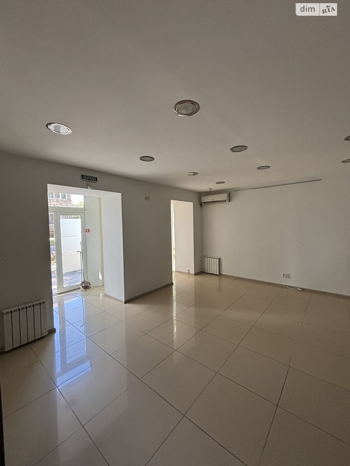 Комерційне приміщення в Запоріжжі, продаж по Патріотична вулиця, район Вознесенівський (Орджонікідзевський), ціна: 50 000 доларів за об’єкт фото 1 Комерційне приміщення в Запоріжжі, продаж по Патріотична вулиця, район Вознесенівський (Орджонікідзевський), ціна: 50 000 доларів за об’єкт фото 1