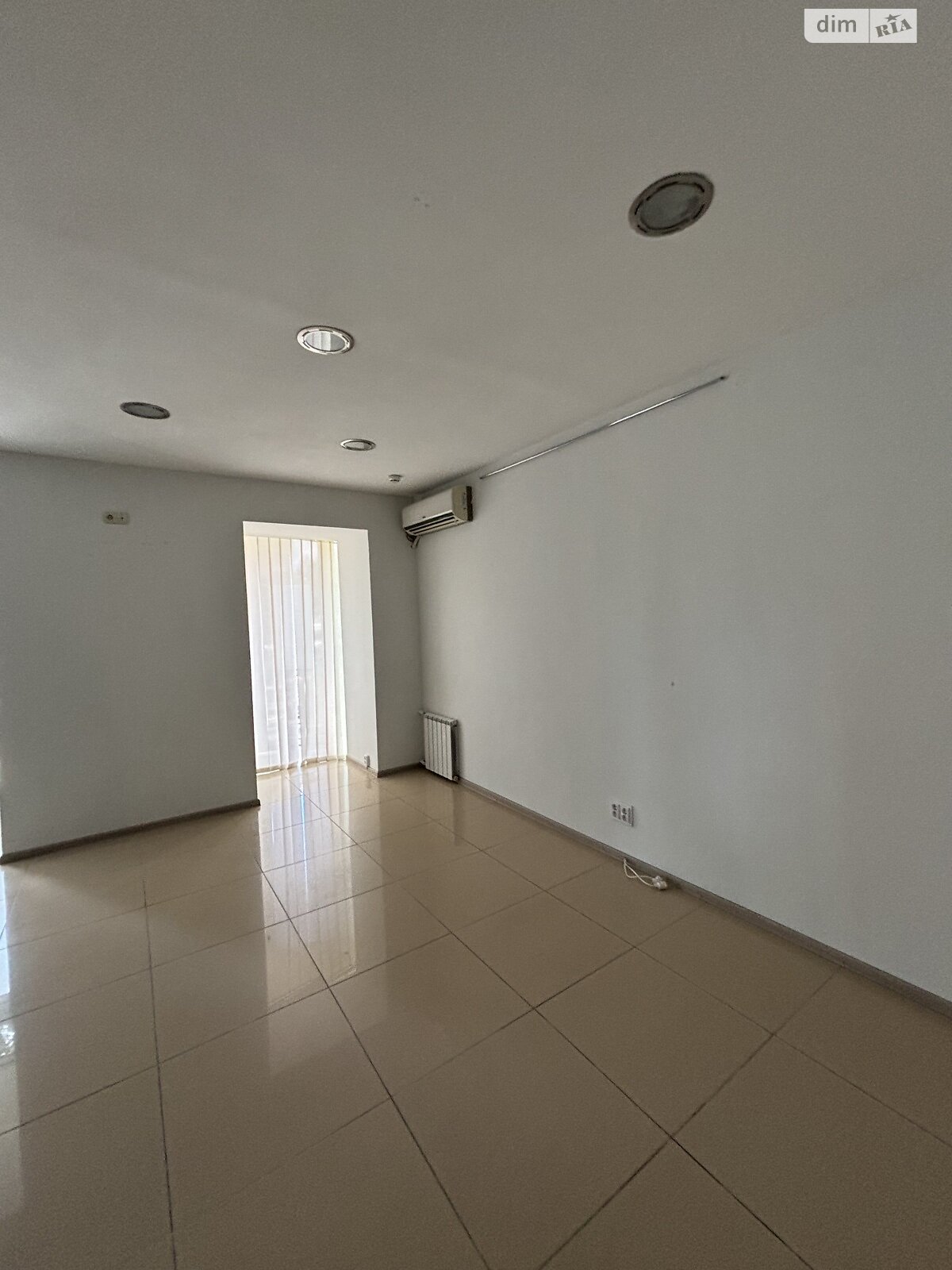 Комерційне приміщення в Запоріжжі, продаж по Патріотична вулиця, район Вознесенівський (Орджонікідзевський), ціна: 50 000 доларів за об’єкт фото 1 Комерційне приміщення в Запоріжжі, продаж по Патріотична вулиця, район Вознесенівський (Орджонікідзевський), ціна: 50 000 доларів за об’єкт фото 1