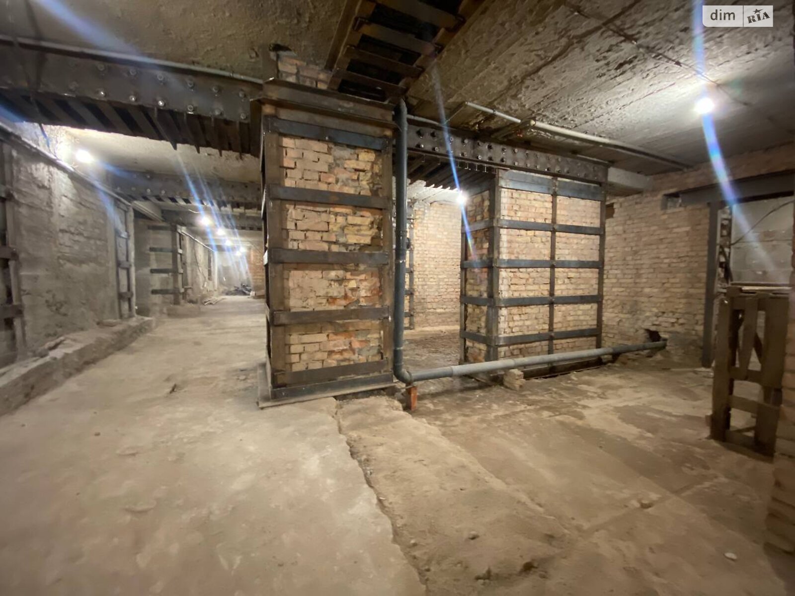 Коммерческое помещение в Запорожье, продажа по Маяковского проспект 4, район Вознесеновский (Орджоникидзевский), цена: 150 000 долларов за объект фото 1 Коммерческое помещение в Запорожье, продажа по Маяковского проспект 4, район Вознесеновский (Орджоникидзевский), цена: 150 000 долларов за объект фото 1