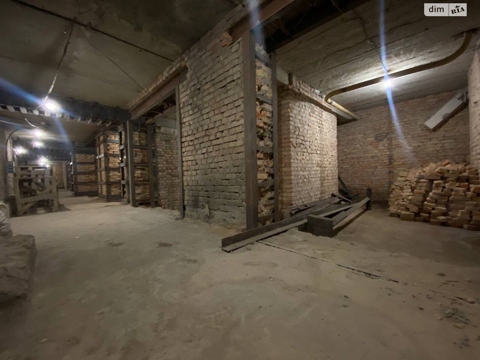 Коммерческое помещение в Запорожье, продажа по Маяковского проспект 4, район Вознесеновский (Орджоникидзевский), цена: 150 000 долларов за объект фото 1 Коммерческое помещение в Запорожье, продажа по Маяковского проспект 4, район Вознесеновский (Орджоникидзевский), цена: 150 000 долларов за объект фото 1