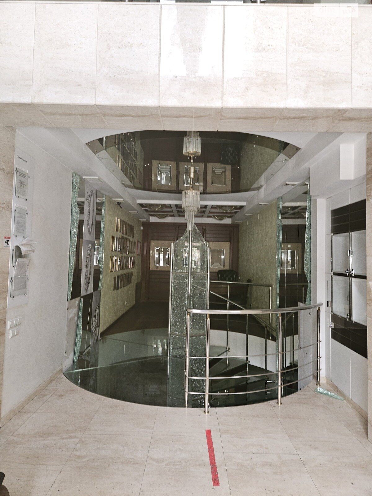 Комерційне приміщення в Запоріжжі, продаж по Соборний проспект 149, район Вознесенівський (Орджонікідзевський), ціна: 220 433 доларів за об’єкт фото 1