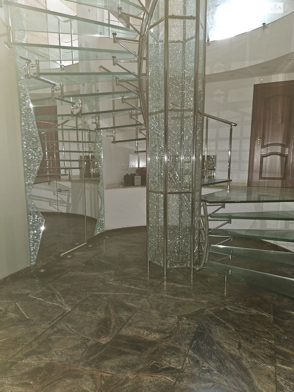 Комерційне приміщення в Запоріжжі, продаж по Соборний проспект 149, район Вознесенівський (Орджонікідзевський), ціна: 220 433 доларів за об’єкт фото 1