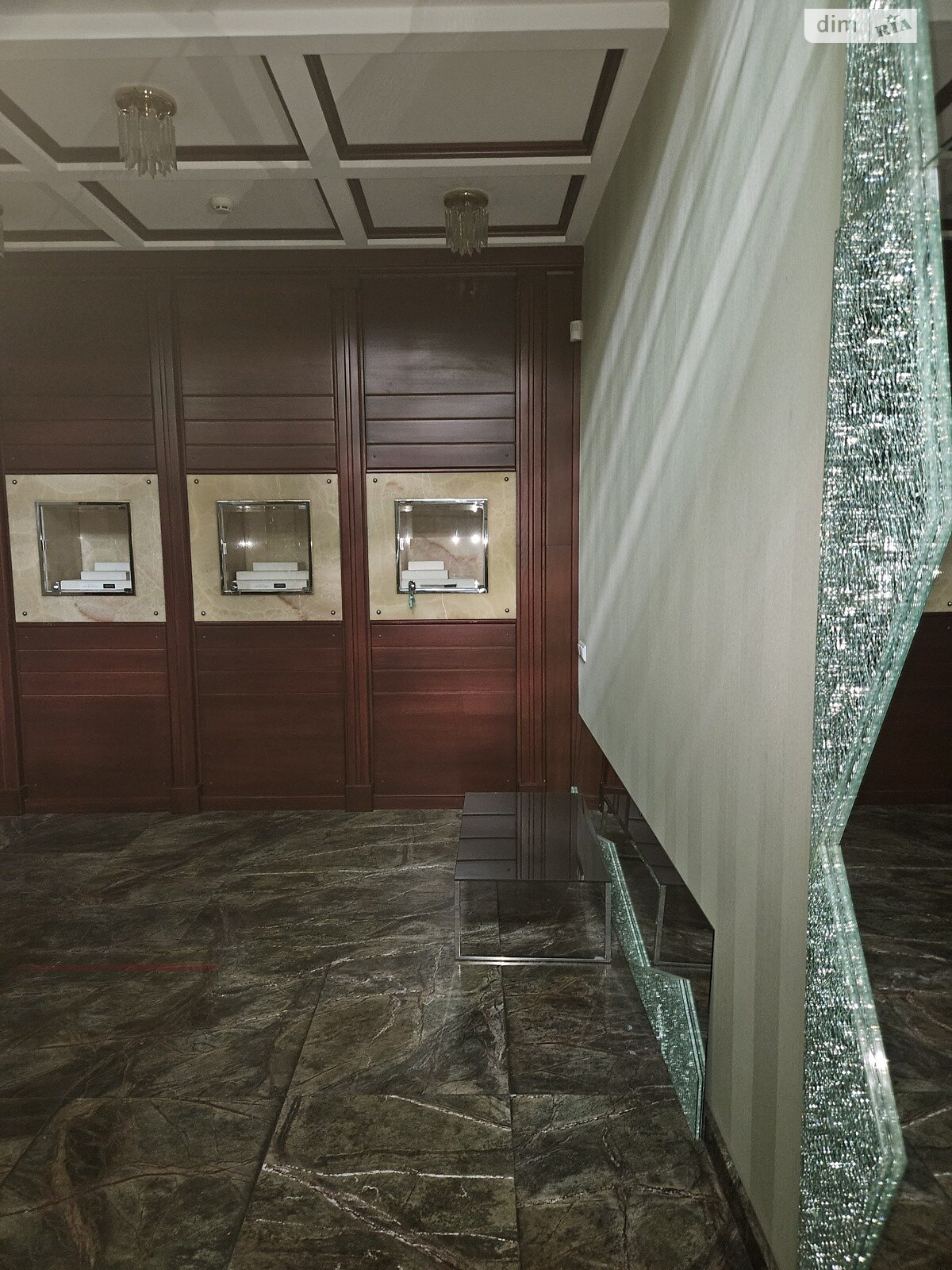 Комерційне приміщення в Запоріжжі, продаж по Соборний проспект 149, район Вознесенівський (Орджонікідзевський), ціна: 220 433 доларів за об’єкт фото 1