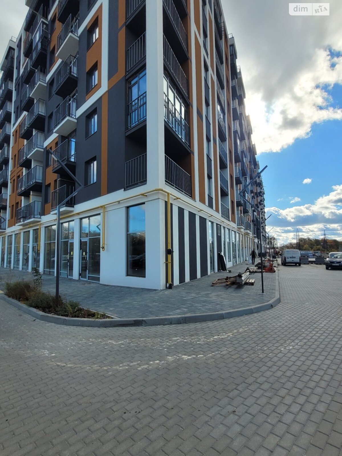 Коммерческое помещение в Зарванцах, Одесская улица 7 корпус 3, цена продажи: 89 300 долларов за объект фото 1