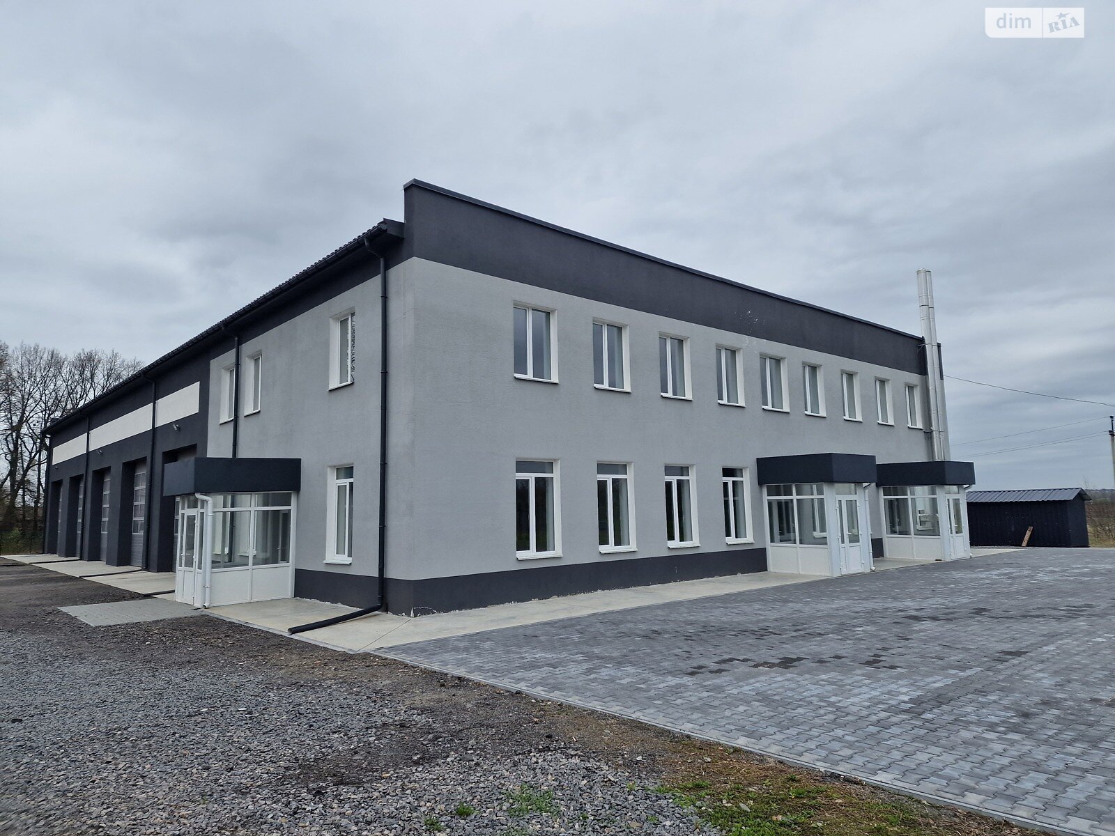 Комерційне приміщення в Зарванцях, Зарічна вулиця 40, ціна продажу: 1 800 000 доларів за об’єкт фото 1 Комерційне приміщення в Зарванцях, Зарічна вулиця 40, ціна продажу: 1 800 000 доларів за об’єкт фото 1