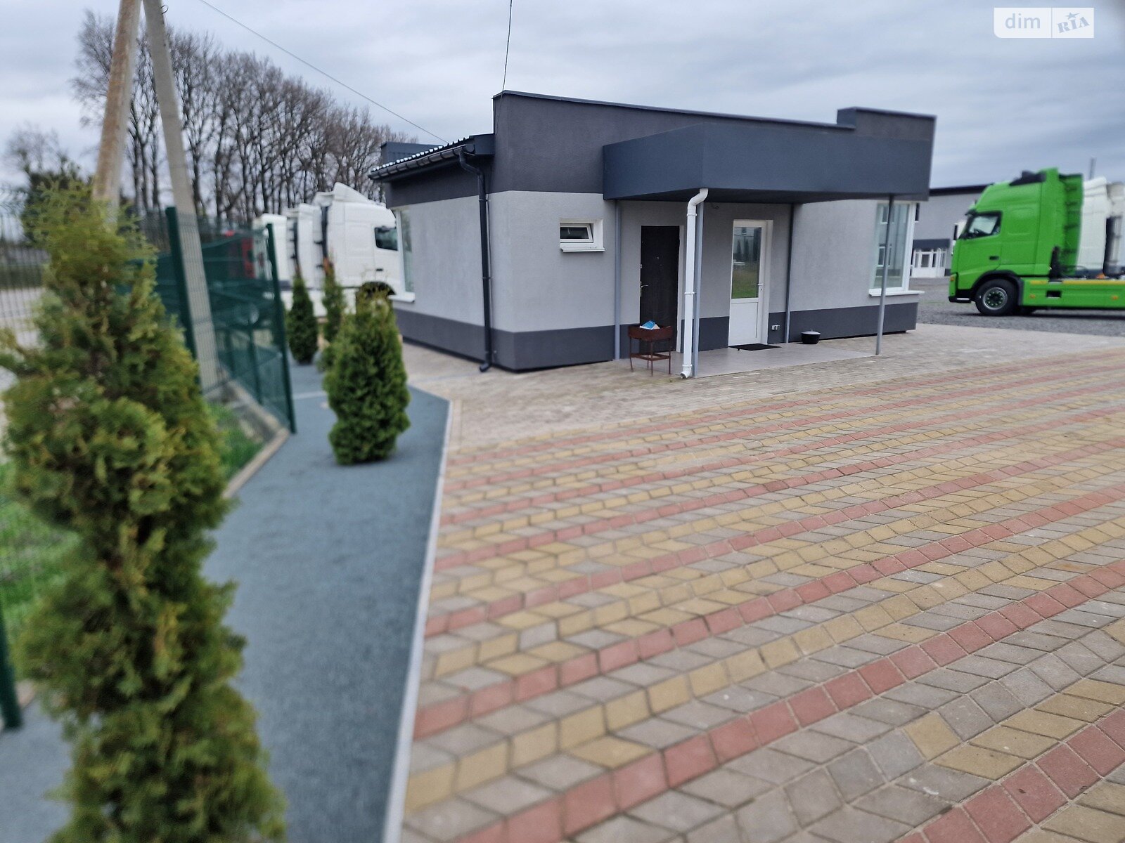 Комерційне приміщення в Зарванцях, Зарічна вулиця 40, ціна продажу: 1 800 000 доларів за об’єкт фото 1 Комерційне приміщення в Зарванцях, Зарічна вулиця 40, ціна продажу: 1 800 000 доларів за об’єкт фото 1