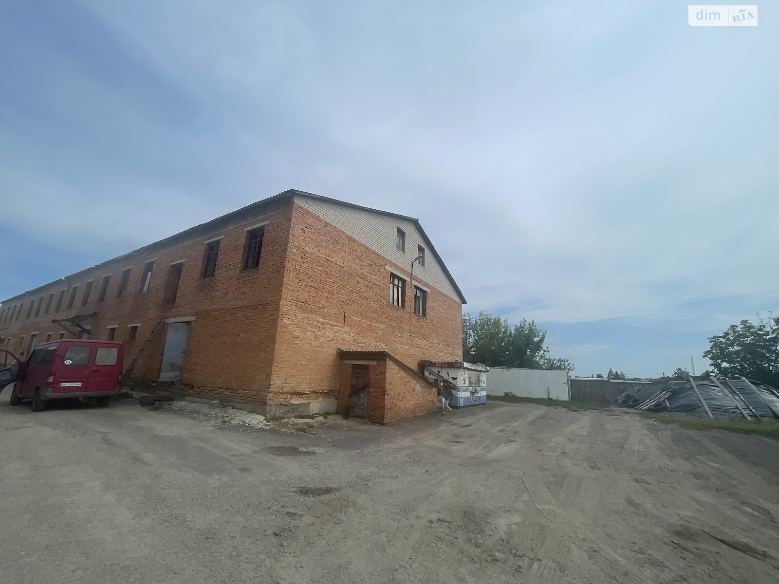 Комерційне приміщення в Здолбунові, Березнева (8 Березня) вулиця, ціна продажу: 200 000 доларів за об’єкт фото 1 Комерційне приміщення в Здолбунові, Березнева (8 Березня) вулиця, ціна продажу: 200 000 доларів за об’єкт фото 1