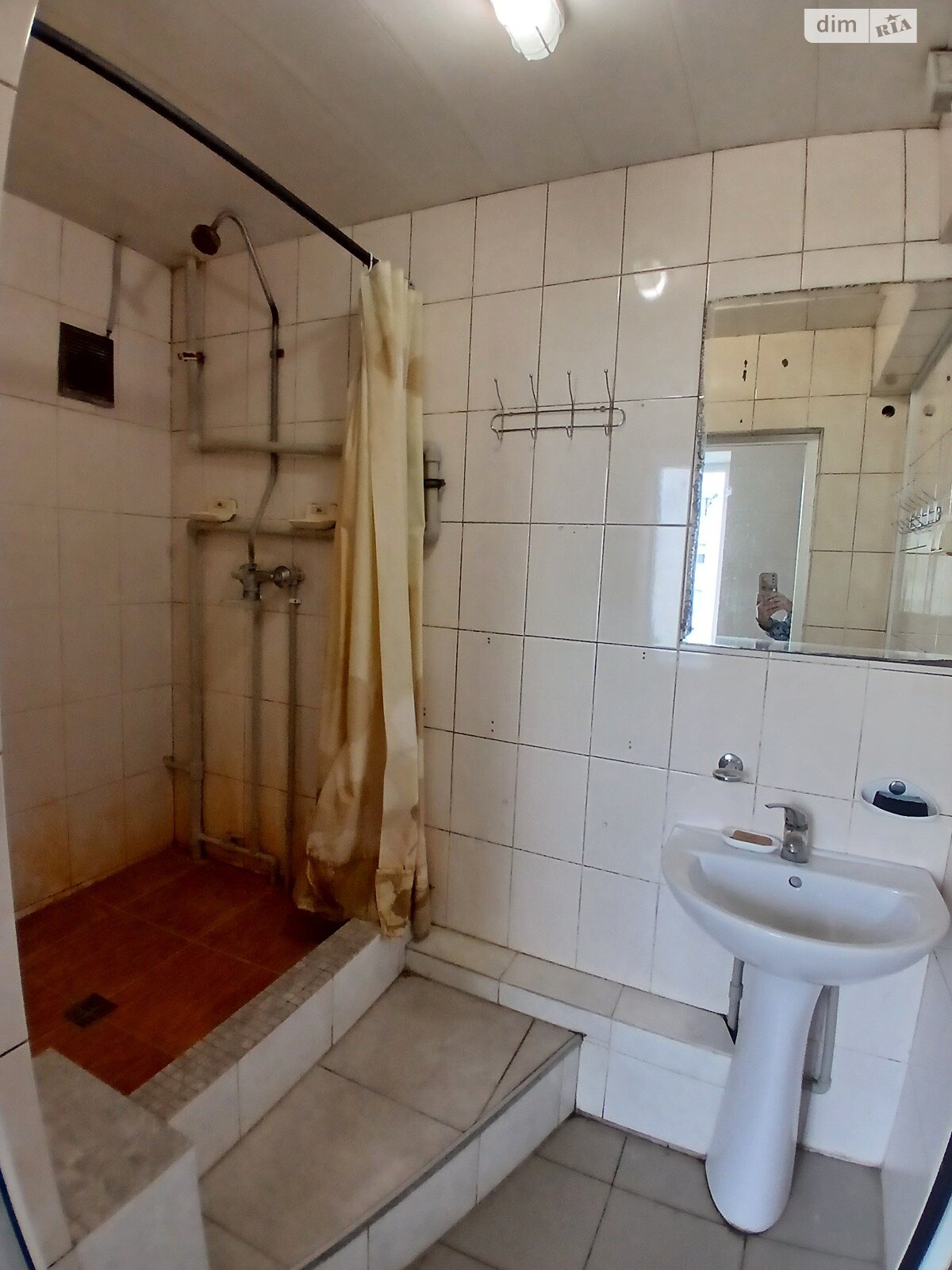 Кімната в Черкасах на вул. Солом’янська 17 в районі Придніпровський на продаж фото 1 Кімната в Черкасах на вул. Солом’янська 17 в районі Придніпровський на продаж фото 1