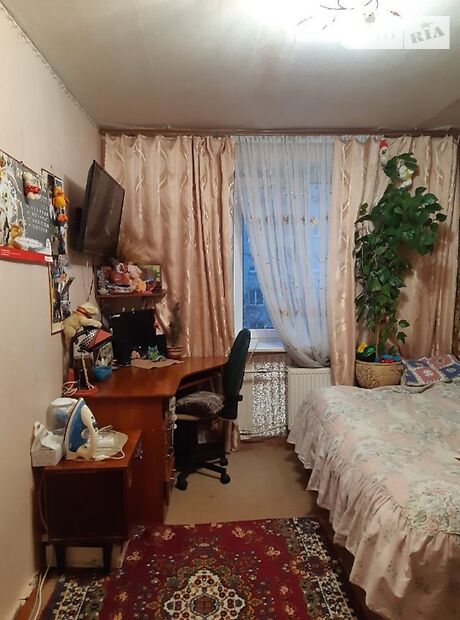 Комната в Черкассах, на ул. Нарбутовская в районе Район Д на продажу фото 1 Комната в Черкассах, на ул. Нарбутовская в районе Район Д на продажу фото 1