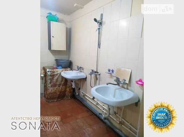 Комната в Черкассах, на ул. Гвардейская 31/1 в районе Школьная на продажу фото 1 Комната в Черкассах, на ул. Гвардейская 31/1 в районе Школьная на продажу фото 1