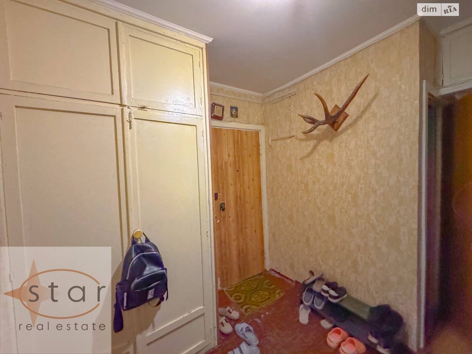 Кімната в Чернігові на вул. Народного Руху 12 в районі Шерстянка на продаж фото 1 Кімната в Чернігові на вул. Народного Руху 12 в районі Шерстянка на продаж фото 1