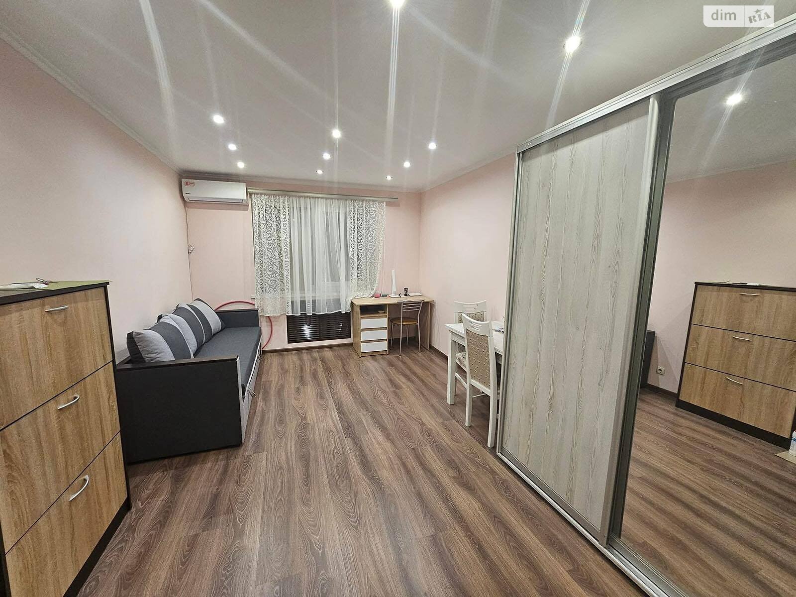 Комната в Черноморске, на ул. Парковая в районе Ильичевск на продажу фото 1 Комната в Черноморске, на ул. Парковая в районе Ильичевск на продажу фото 1