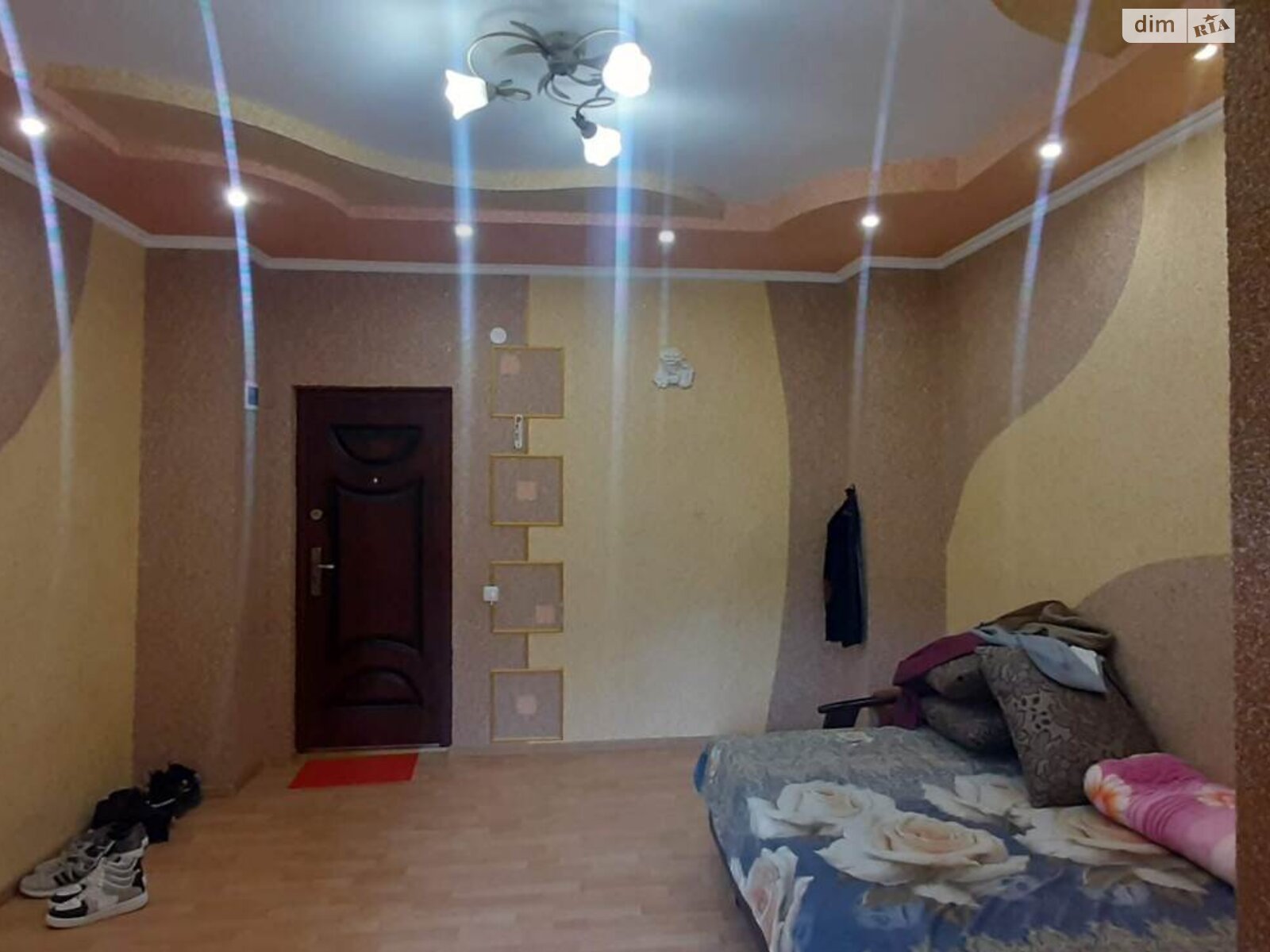 Комната в Черновцах, на ул. Долинянская 2 на продажу фото 1 Комната в Черновцах, на ул. Долинянская 2 на продажу фото 1