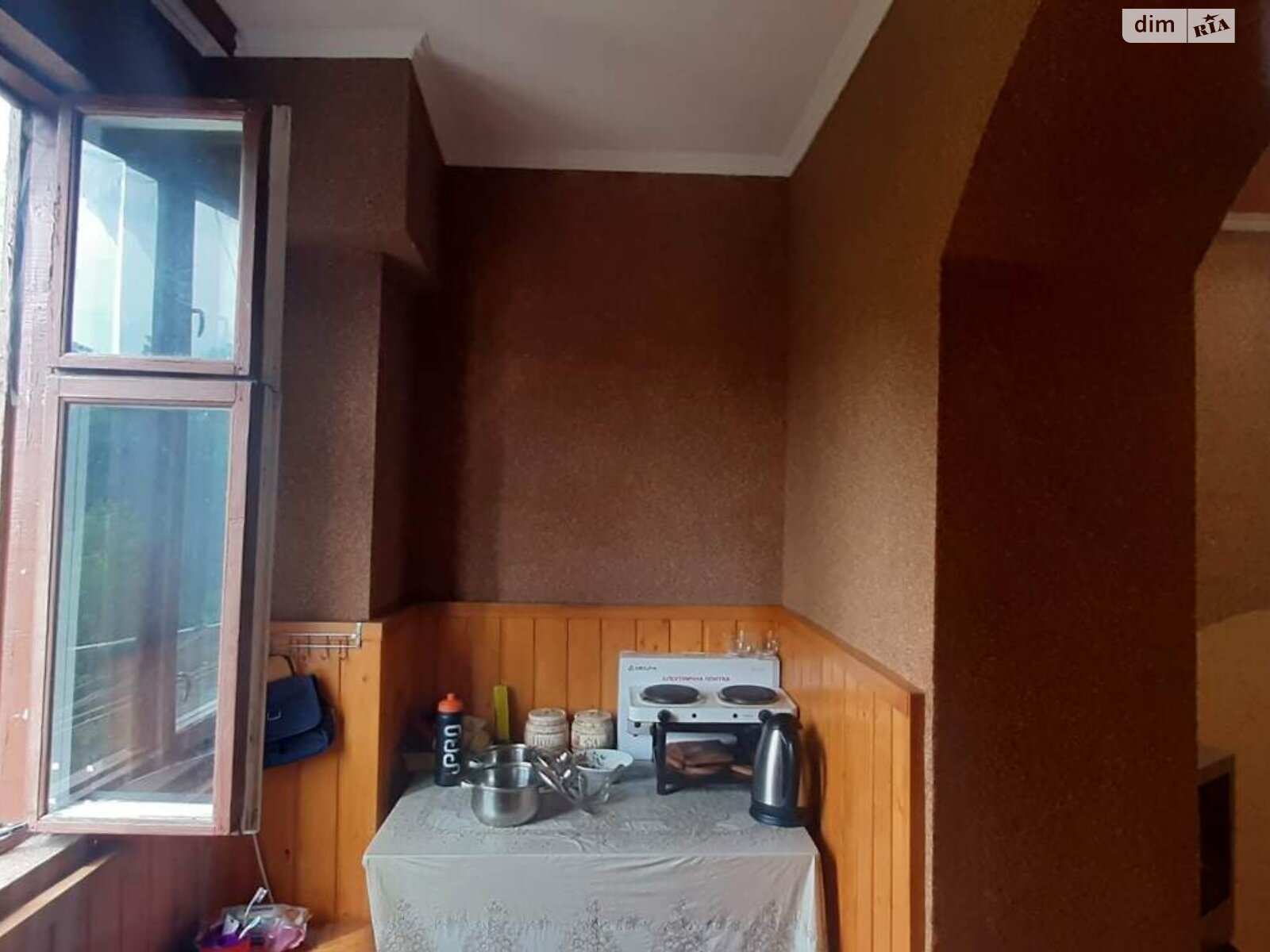 Комната в Черновцах, на ул. Долинянская 2 на продажу фото 1 Комната в Черновцах, на ул. Долинянская 2 на продажу фото 1