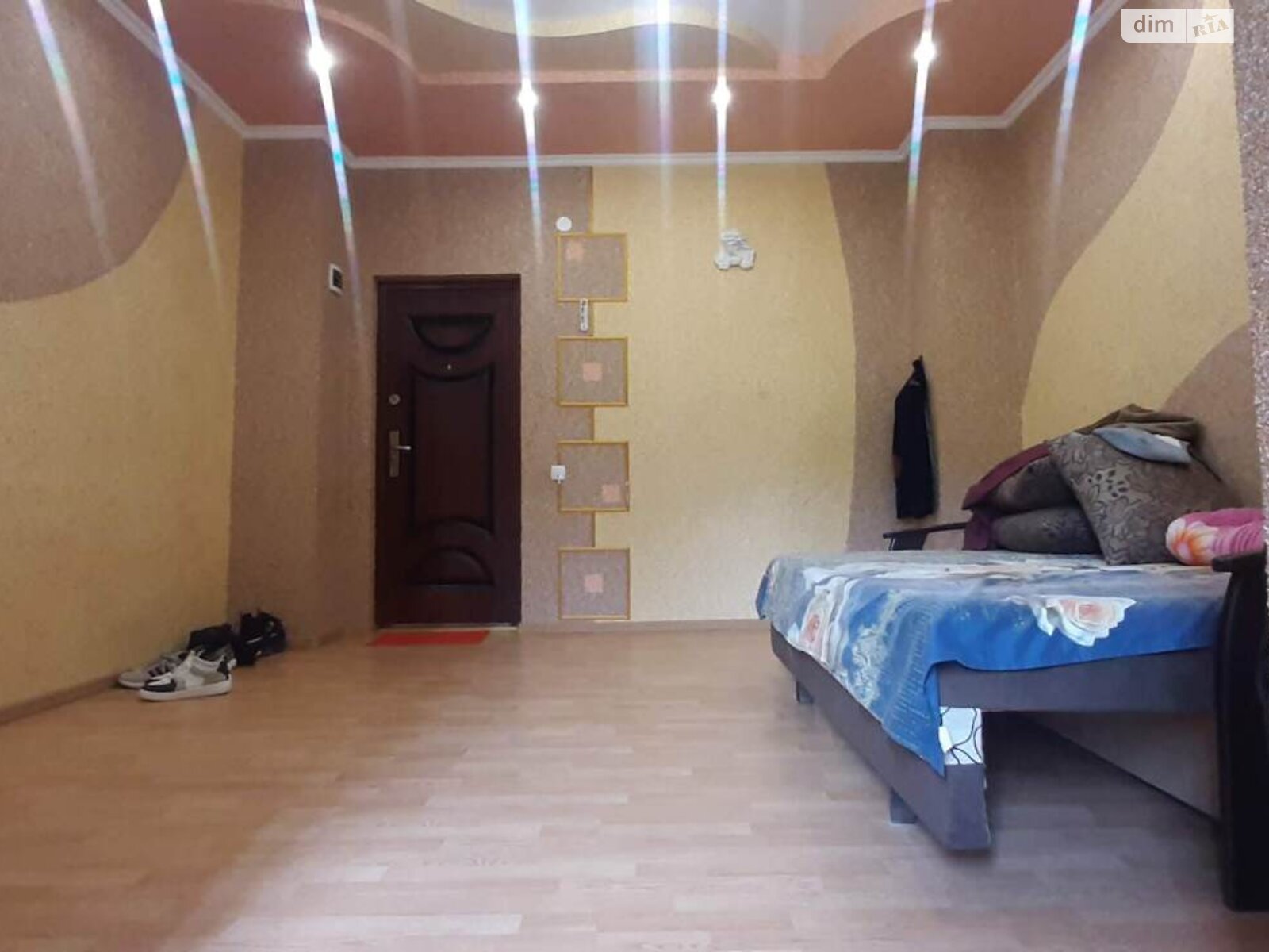 Комната в Черновцах, на ул. Долинянская 2 на продажу фото 1 Комната в Черновцах, на ул. Долинянская 2 на продажу фото 1